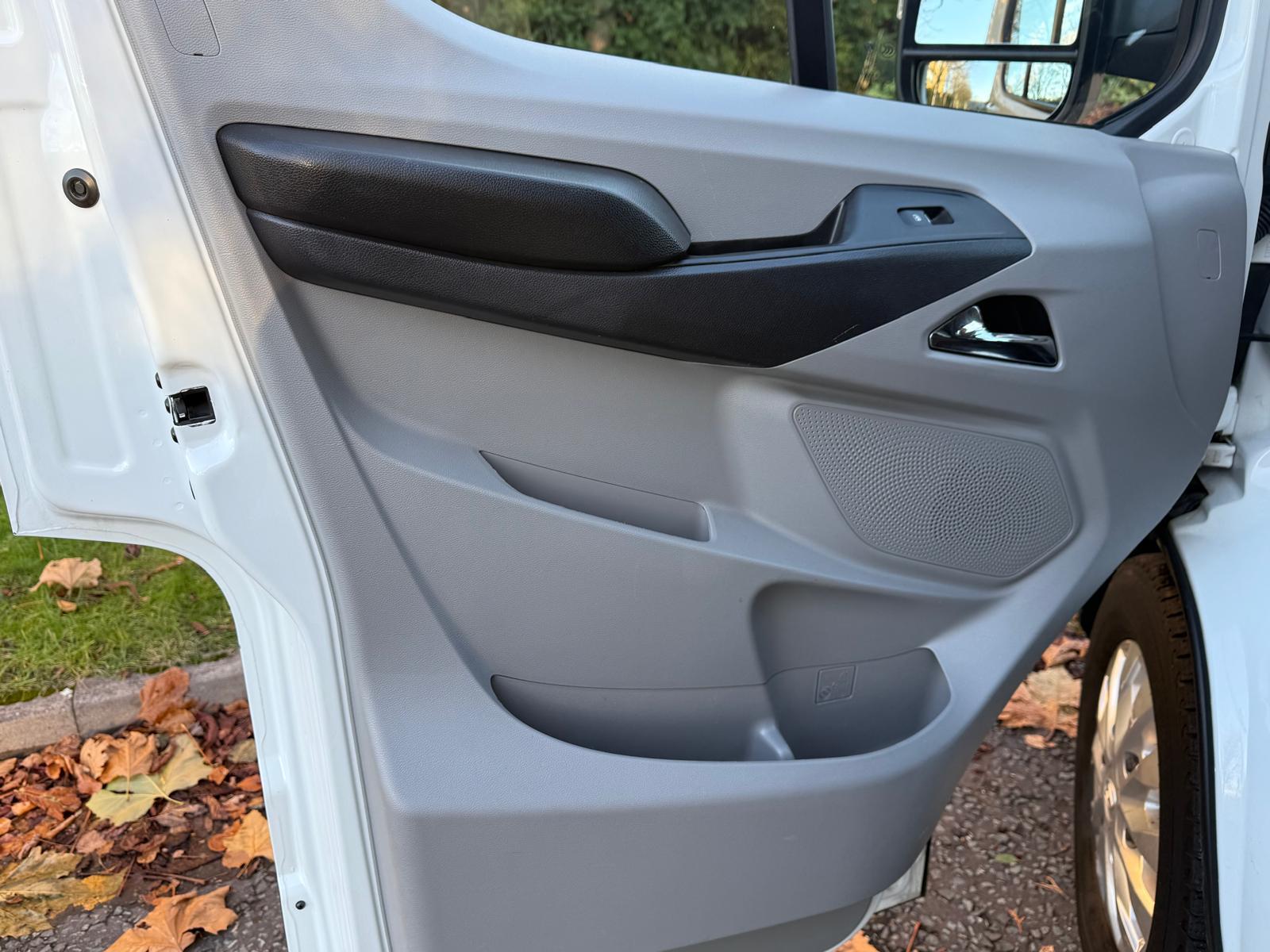 MAXUS Deliver 9 2.0 D20 LUX Panel Van 5dr Diesel Manual RWD L3 H2 Euro 6 (s/s) (163 ps)