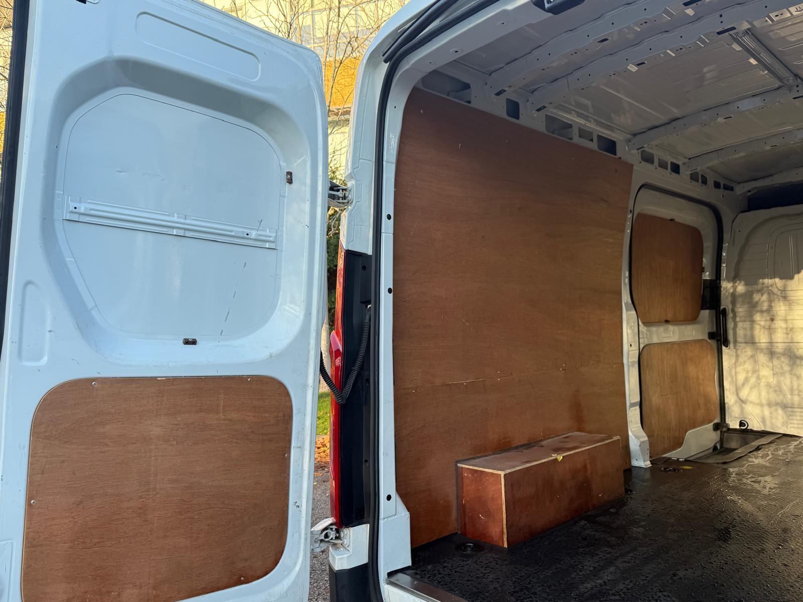 MAXUS Deliver 9 2.0 D20 LUX Panel Van 5dr Diesel Manual RWD L3 H2 Euro 6 (s/s) (163 ps)