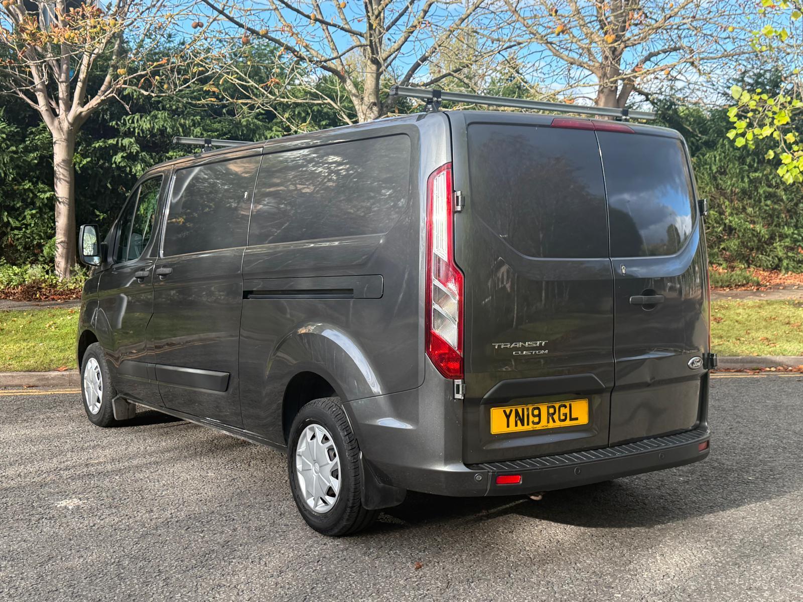 Ford Transit Custom 2.0 300 EcoBlue Trend Panel Van 5dr Diesel Manual L2 H1 Euro 6 (130 ps)