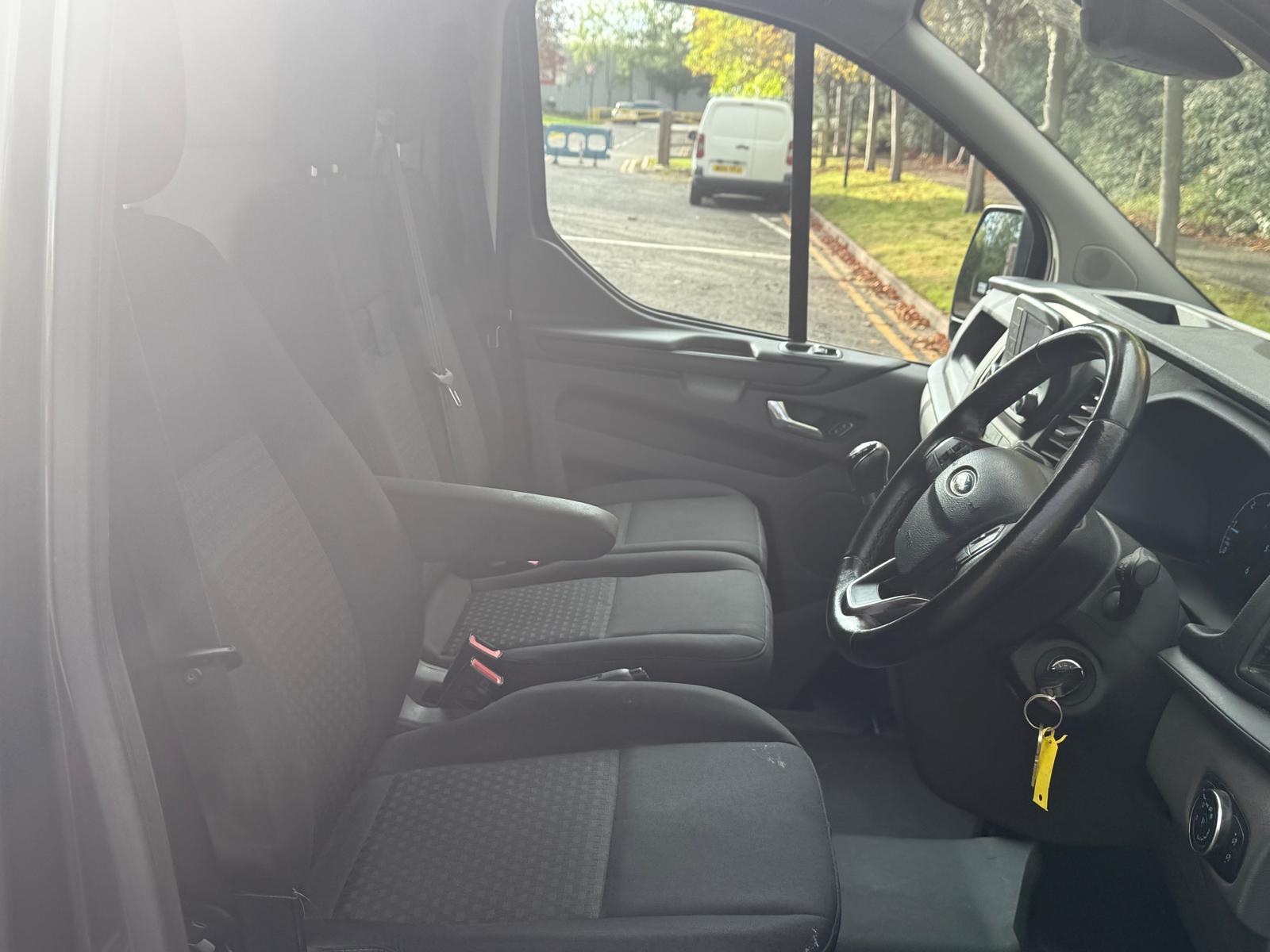 Ford Transit Custom 2.0 300 EcoBlue Trend Panel Van 5dr Diesel Manual L2 H1 Euro 6 (130 ps)
