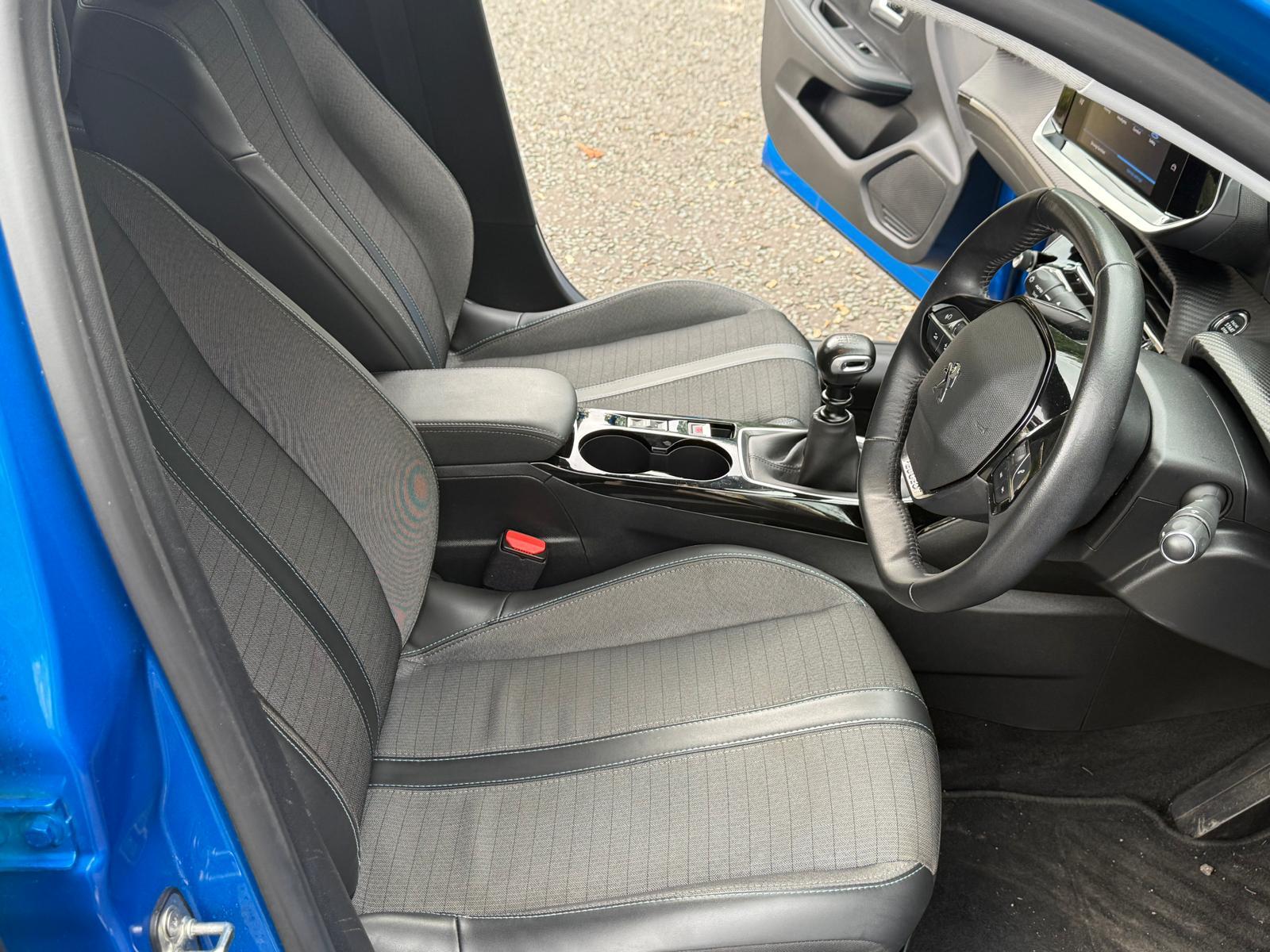 Peugeot 208 1.2 PureTech Allure Hatchback 5dr Petrol Manual Euro 6 (s/s) (100 ps)