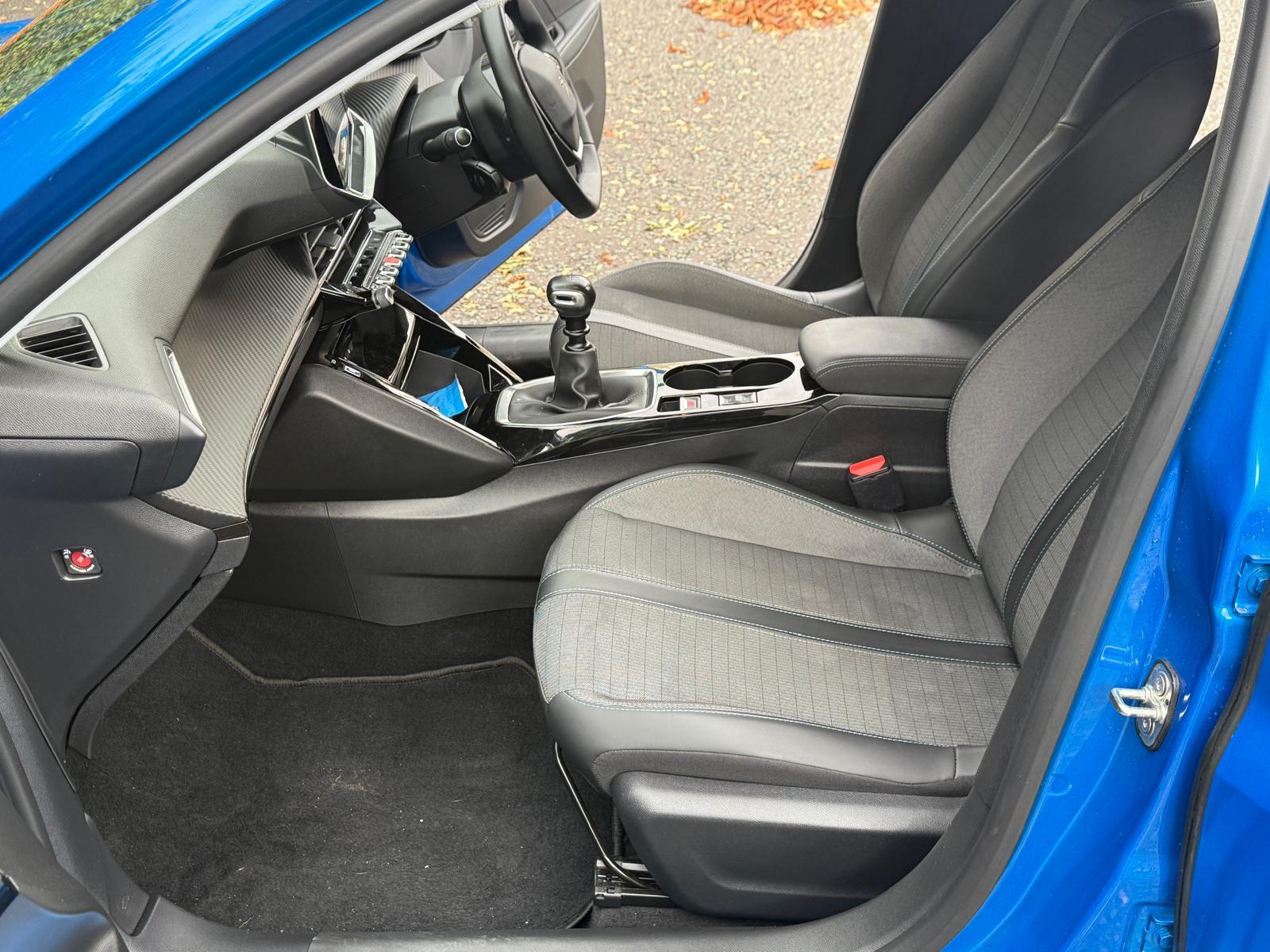 Peugeot 208 1.2 PureTech Allure Hatchback 5dr Petrol Manual Euro 6 (s/s) (100 ps)