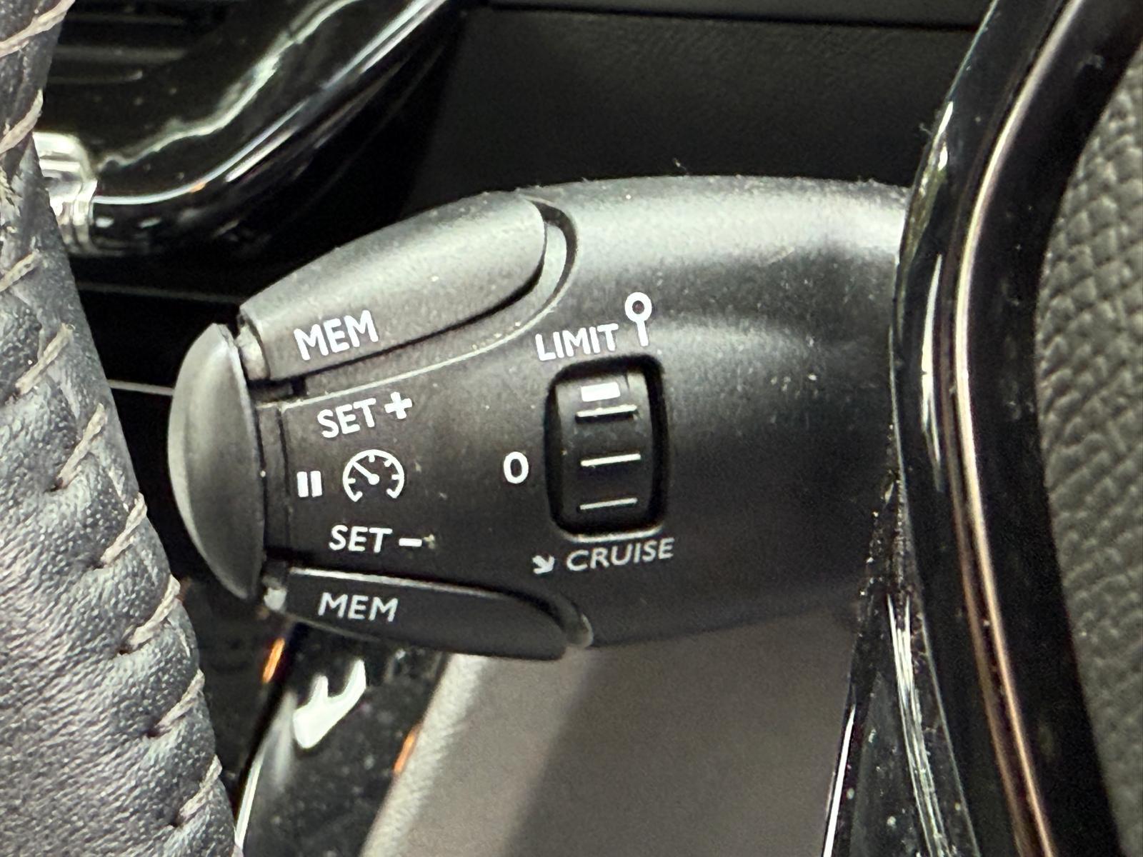 Peugeot 208 1.2 PureTech Allure Hatchback 5dr Petrol Manual Euro 6 (s/s) (100 ps)