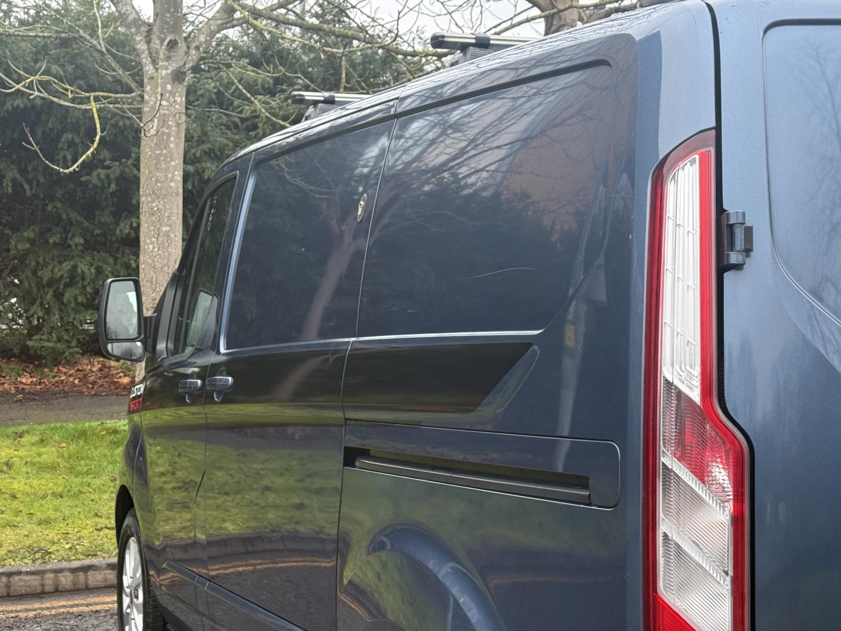 Ford Transit Custom 2.0 280 EcoBlue Limited Panel Van 5dr Diesel Manual L1 H1 Euro 6 (130 ps)