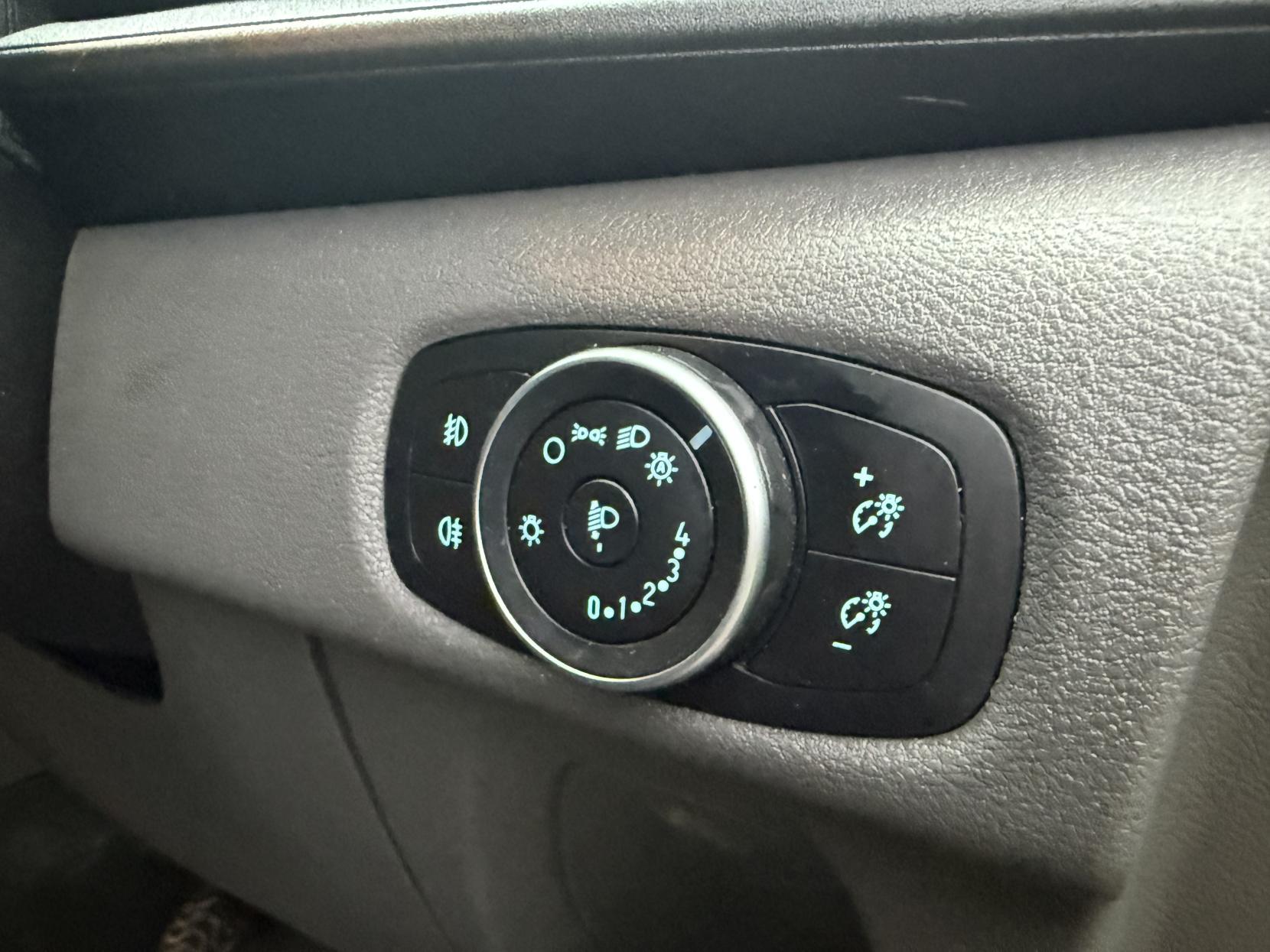 Ford Transit Custom 2.0 280 EcoBlue Limited Panel Van 5dr Diesel Manual L1 H1 Euro 6 (130 ps)