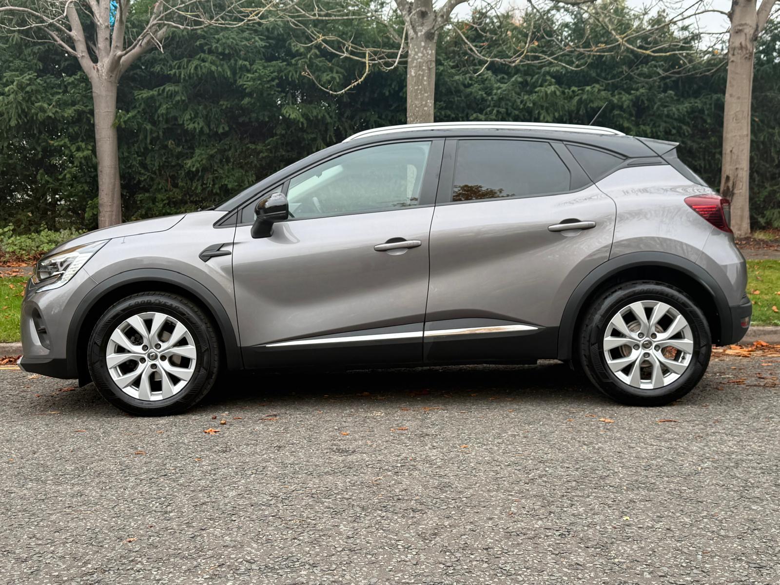 Renault Captur 1.5 Blue dCi Iconic SUV 5dr Diesel Manual Euro 6 (s/s) (95 ps)