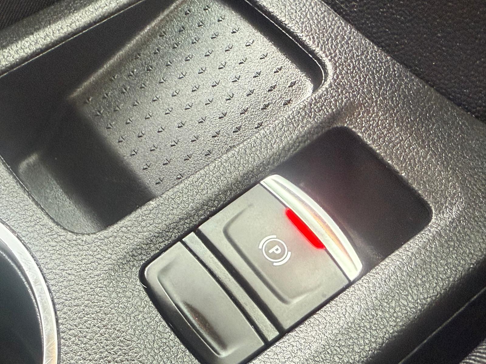 Renault Captur 1.5 Blue dCi Iconic SUV 5dr Diesel Manual Euro 6 (s/s) (95 ps)