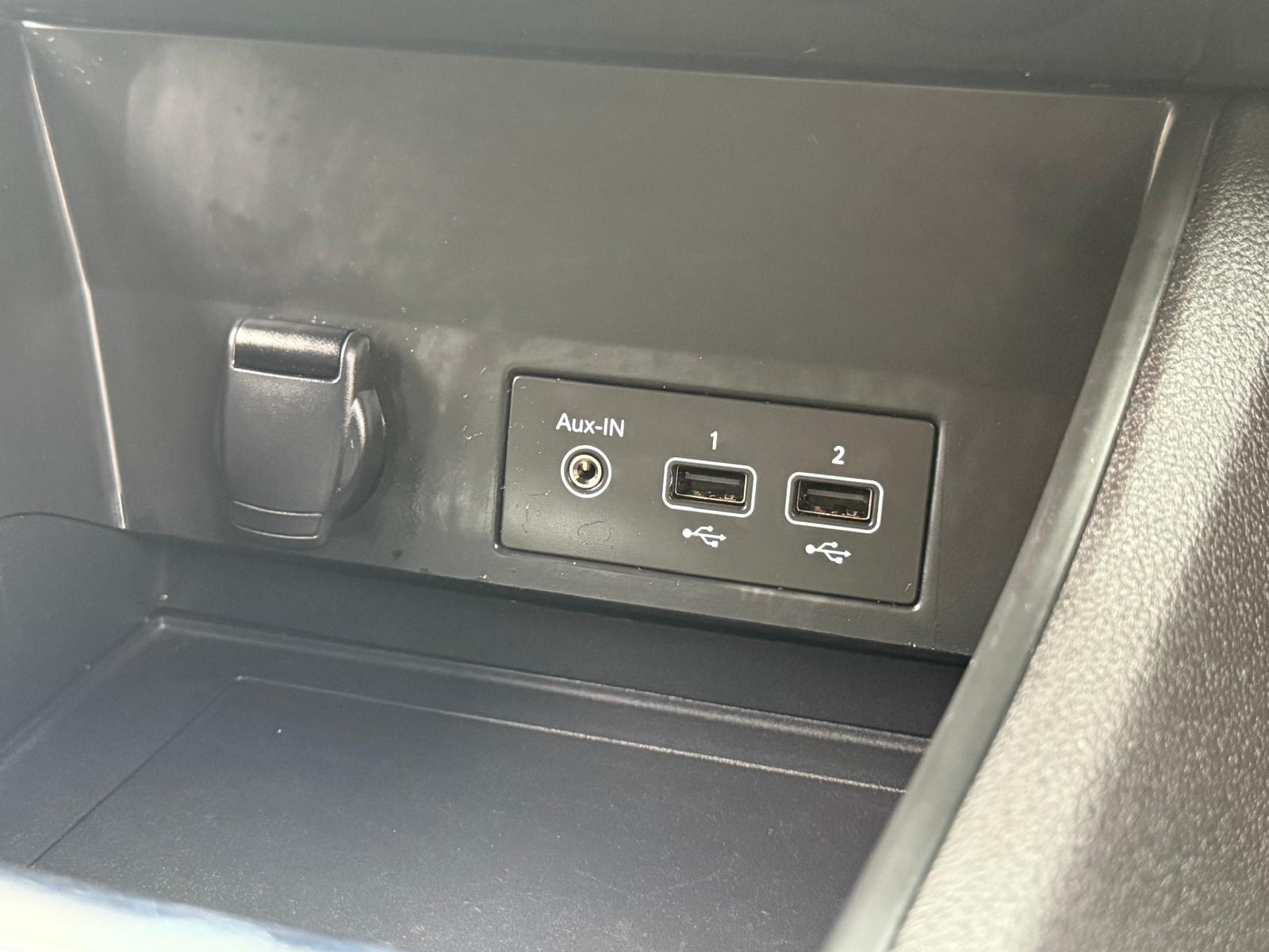 Renault Captur 1.5 Blue dCi Iconic SUV 5dr Diesel Manual Euro 6 (s/s) (95 ps)