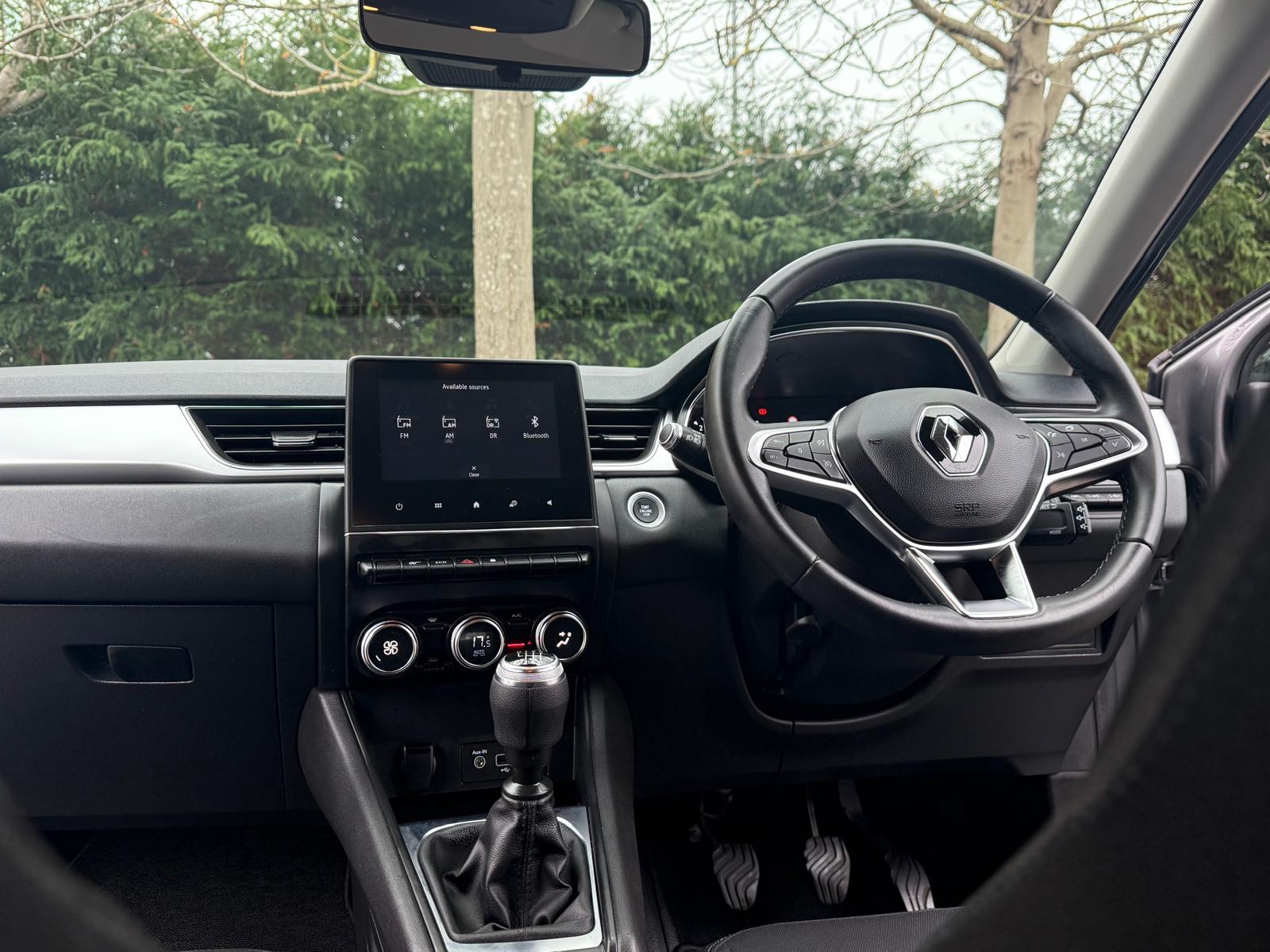 Renault Captur 1.5 Blue dCi Iconic SUV 5dr Diesel Manual Euro 6 (s/s) (95 ps)