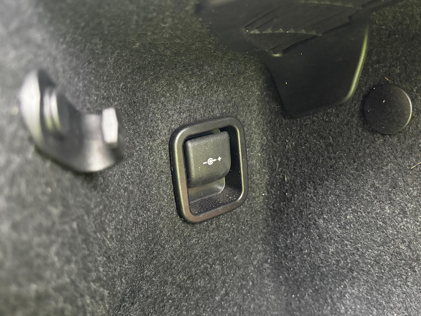 BMW 2 Series 2.0 220d Sport Convertible 2dr Diesel Auto Euro 6 (s/s) (190 ps)