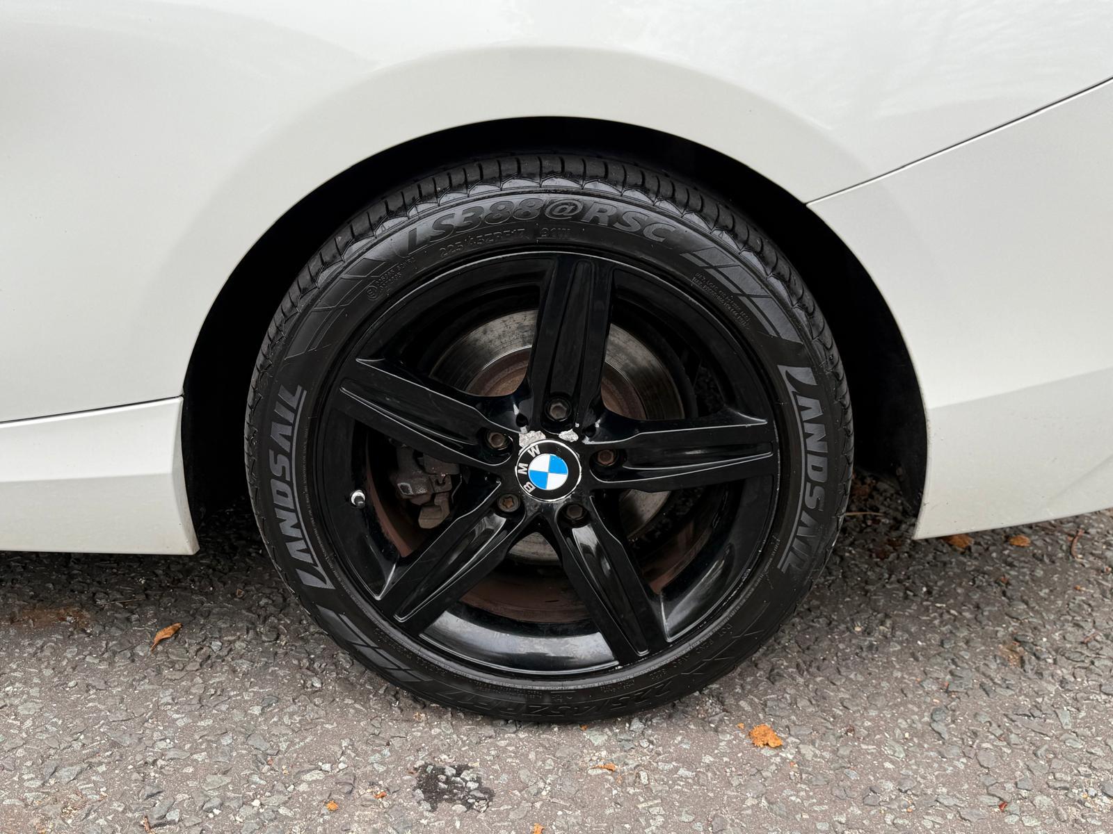 BMW 2 Series 2.0 220d Sport Convertible 2dr Diesel Auto Euro 6 (s/s) (190 ps)