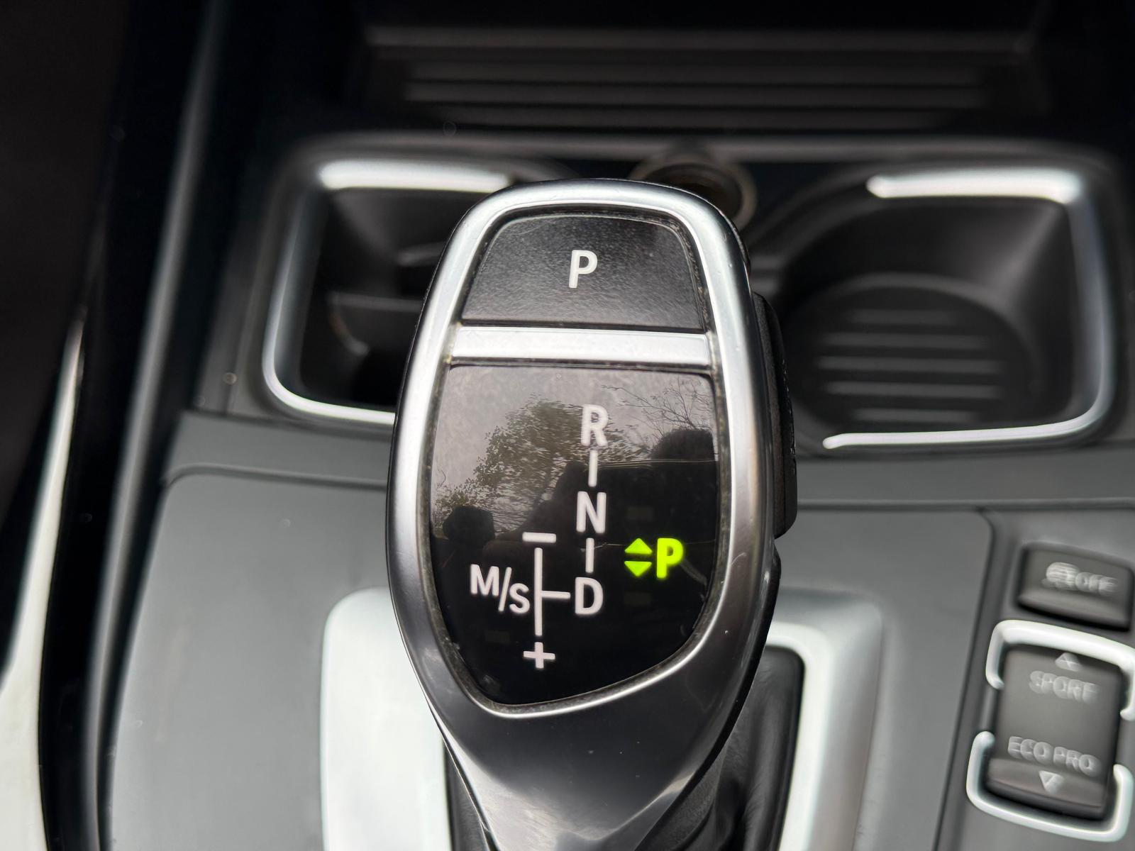 BMW 2 Series 2.0 220d Sport Convertible 2dr Diesel Auto Euro 6 (s/s) (190 ps)