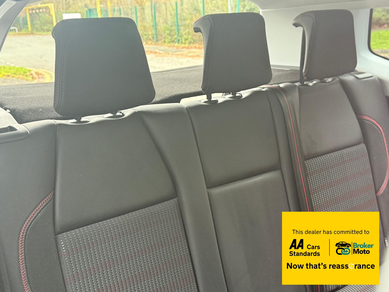 Peugeot 2008 1.2 GT Line SUV (2016 - 2020)