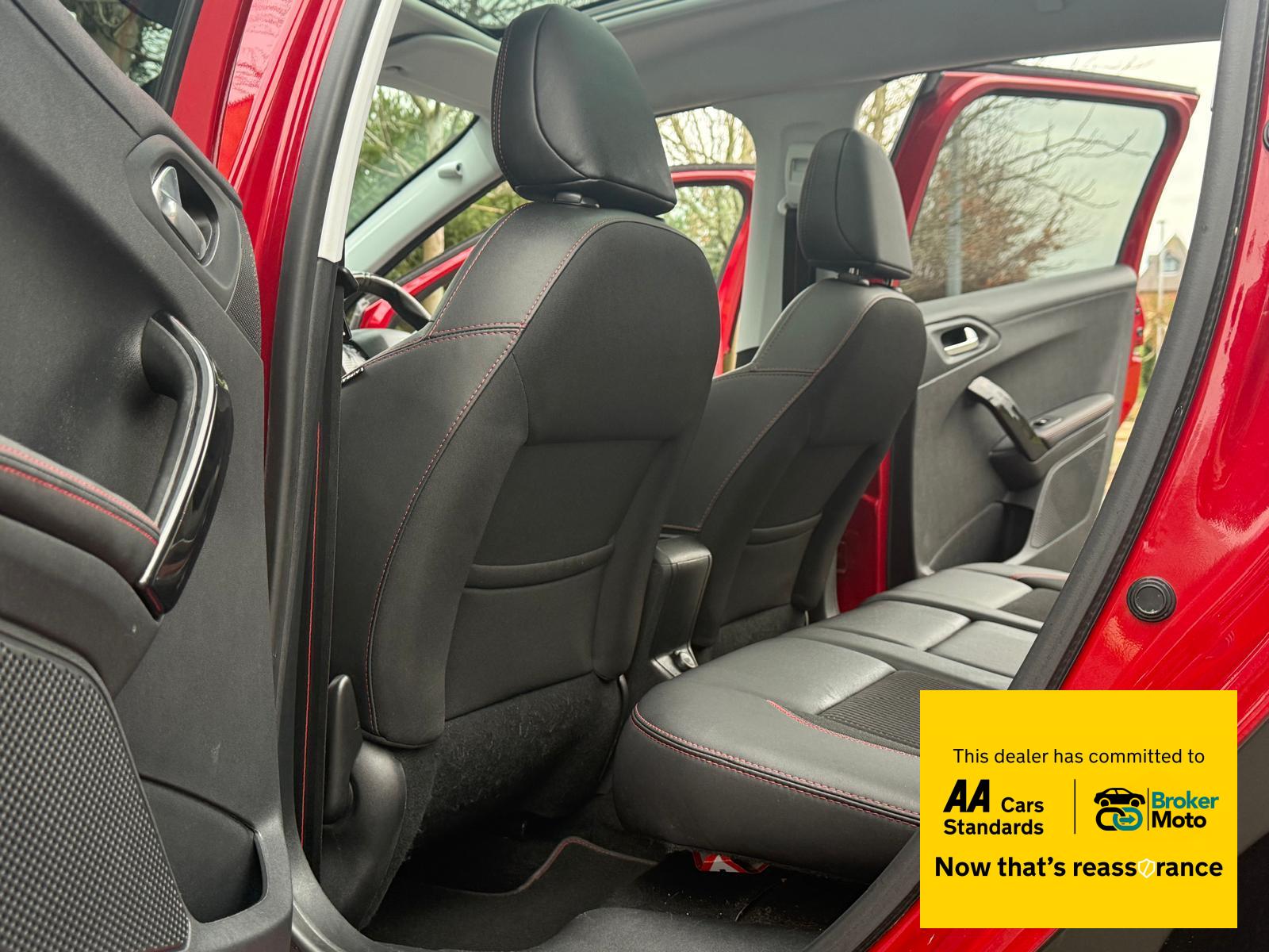 Peugeot 2008 1.2 GT Line SUV (2016 - 2020)