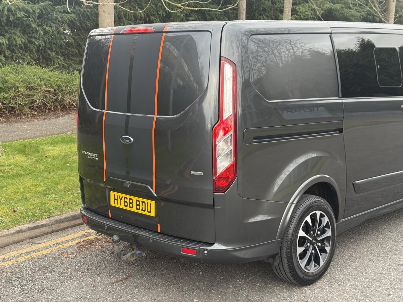 Ford Transit Custom 2.0 310 EcoBlue Sport Crew Van Double Cab 6dr Diesel Auto L1 H1 Euro 6 (s/s) (5 Seat) (170 ps)