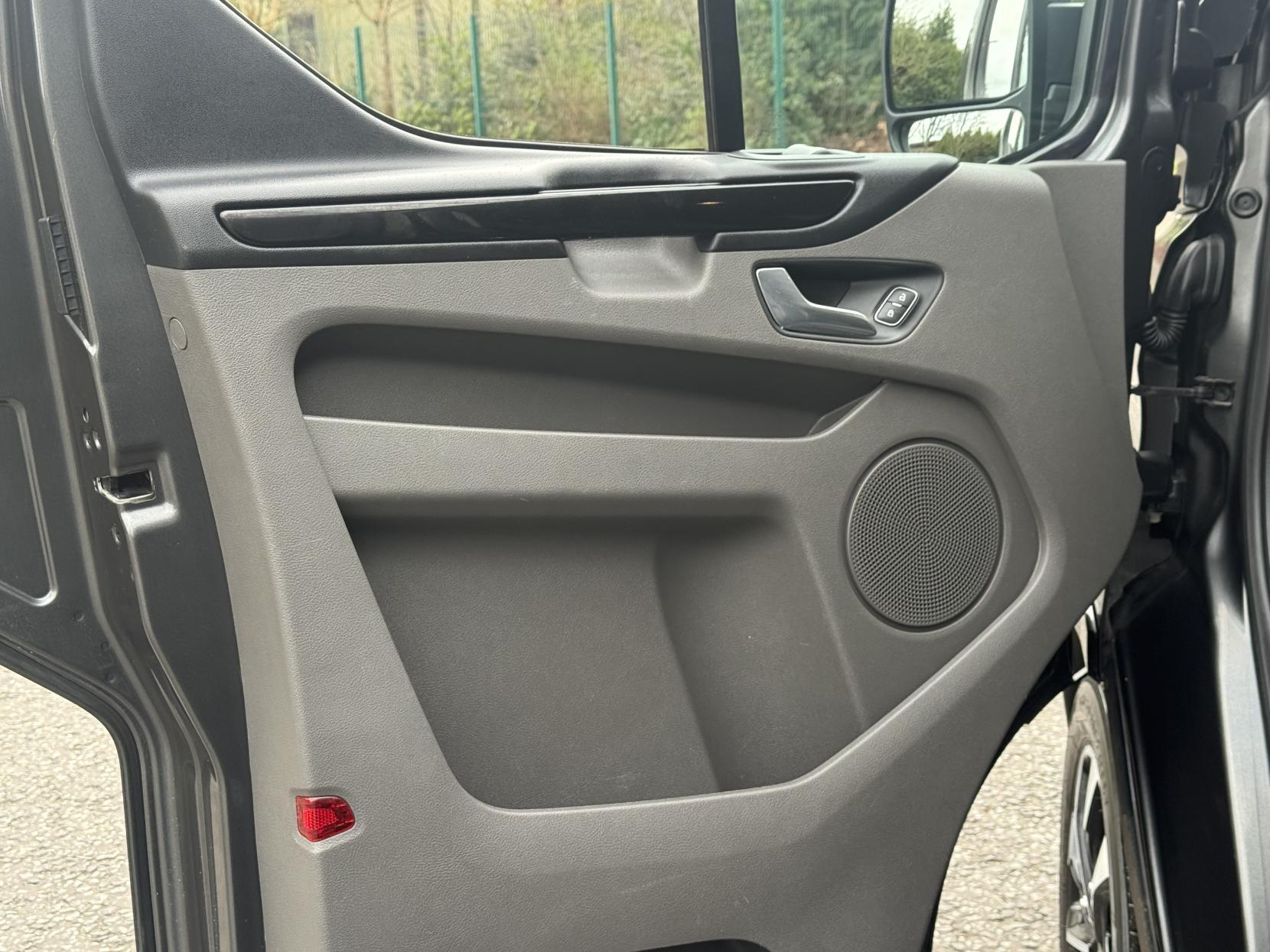 Ford Transit Custom 2.0 310 EcoBlue Sport Crew Van Double Cab 6dr Diesel Auto L1 H1 Euro 6 (s/s) (5 Seat) (170 ps)