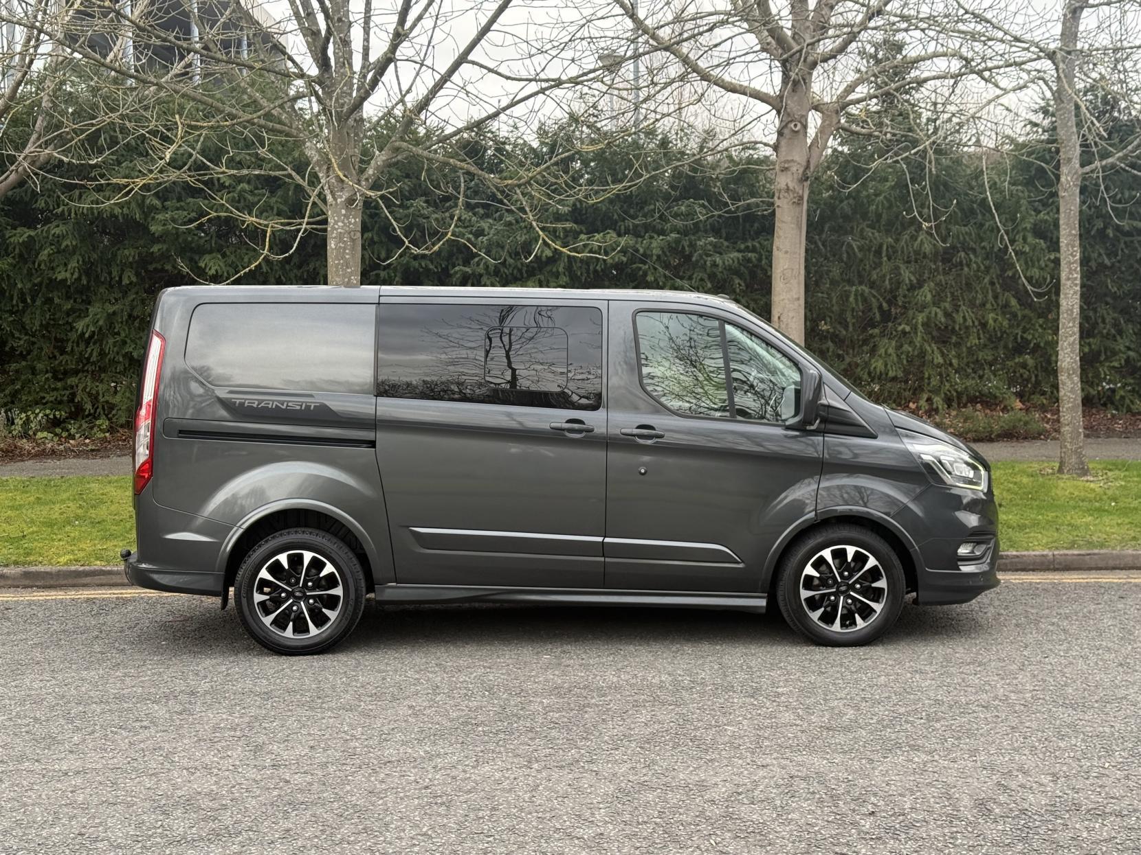 Ford Transit Custom 2.0 310 EcoBlue Sport Crew Van Double Cab 6dr Diesel Auto L1 H1 Euro 6 (s/s) (5 Seat) (170 ps)