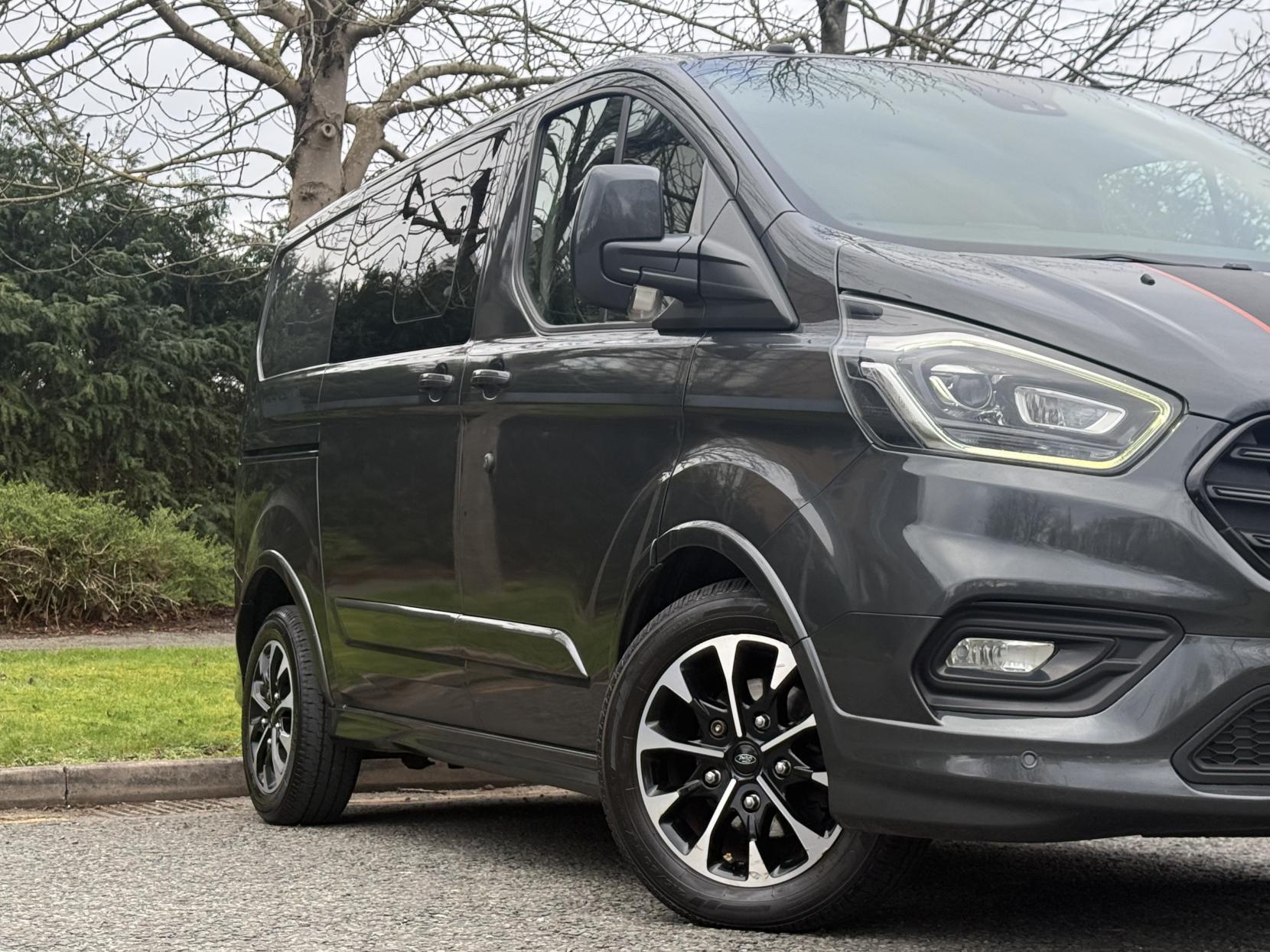 Ford Transit Custom 2.0 310 EcoBlue Sport Crew Van Double Cab 6dr Diesel Auto L1 H1 Euro 6 (s/s) (5 Seat) (170 ps)