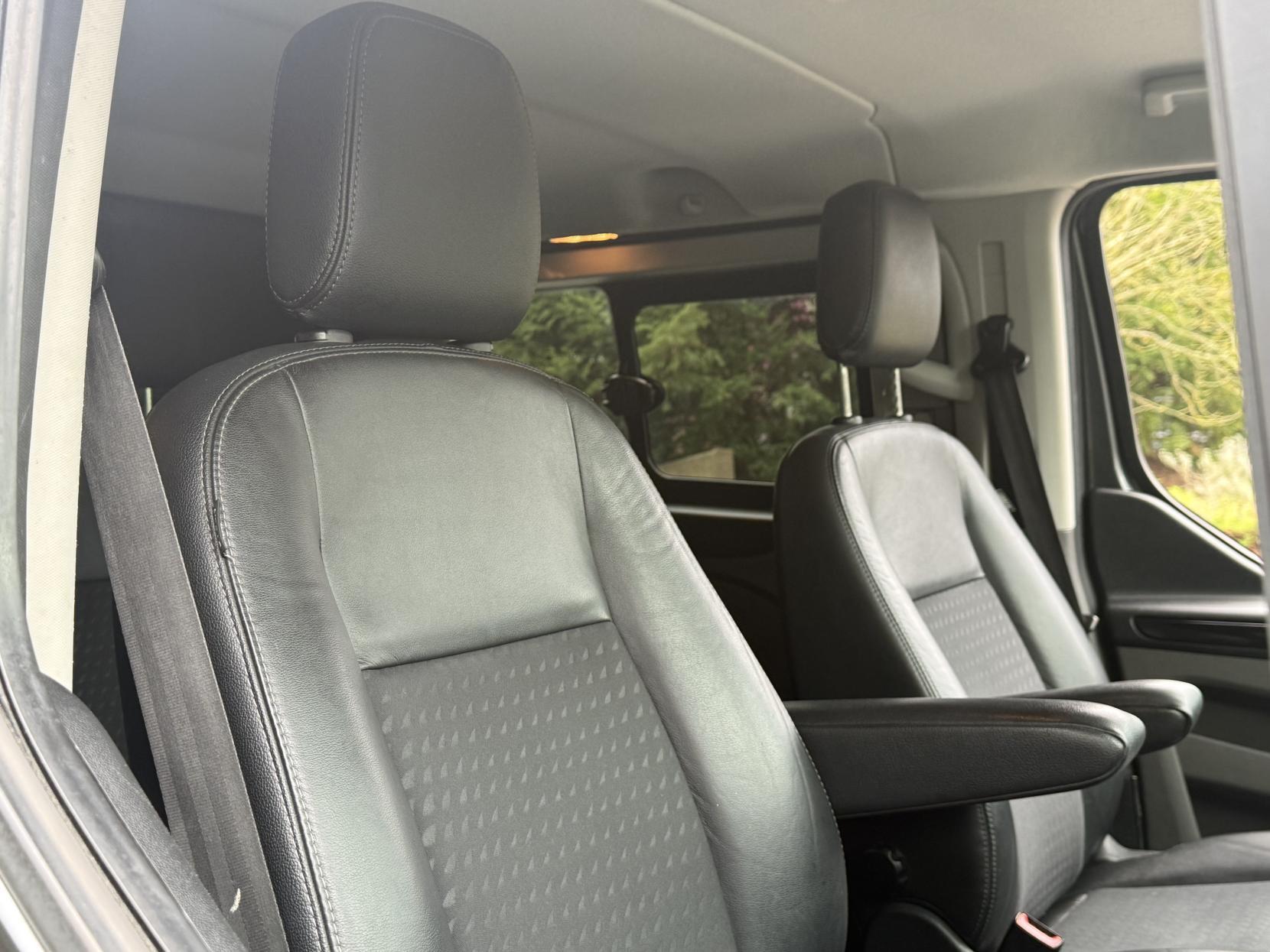 Ford Transit Custom 2.0 310 EcoBlue Sport Crew Van Double Cab 6dr Diesel Auto L1 H1 Euro 6 (s/s) (5 Seat) (170 ps)