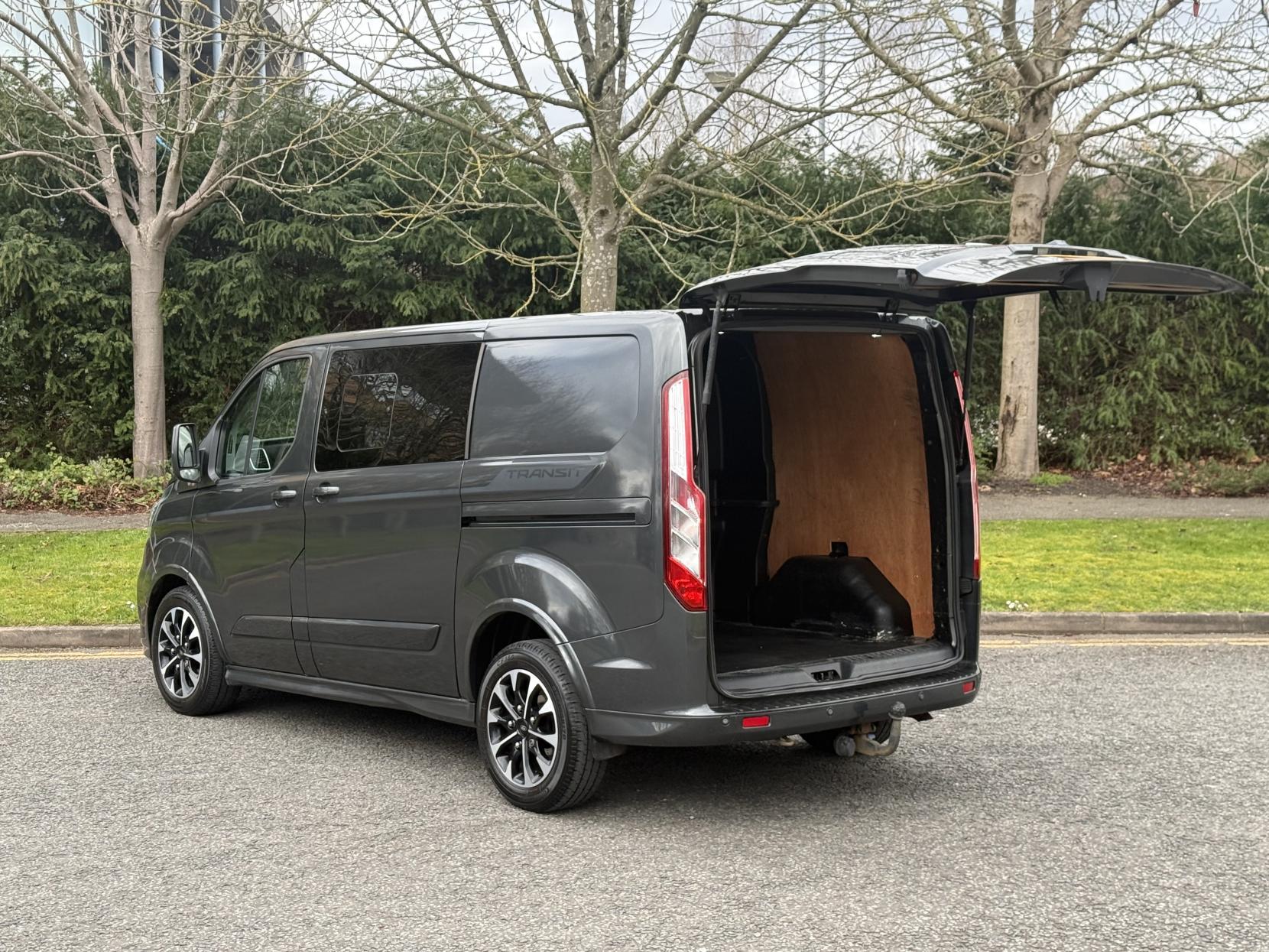 Ford Transit Custom 2.0 310 EcoBlue Sport Crew Van Double Cab 6dr Diesel Auto L1 H1 Euro 6 (s/s) (5 Seat) (170 ps)