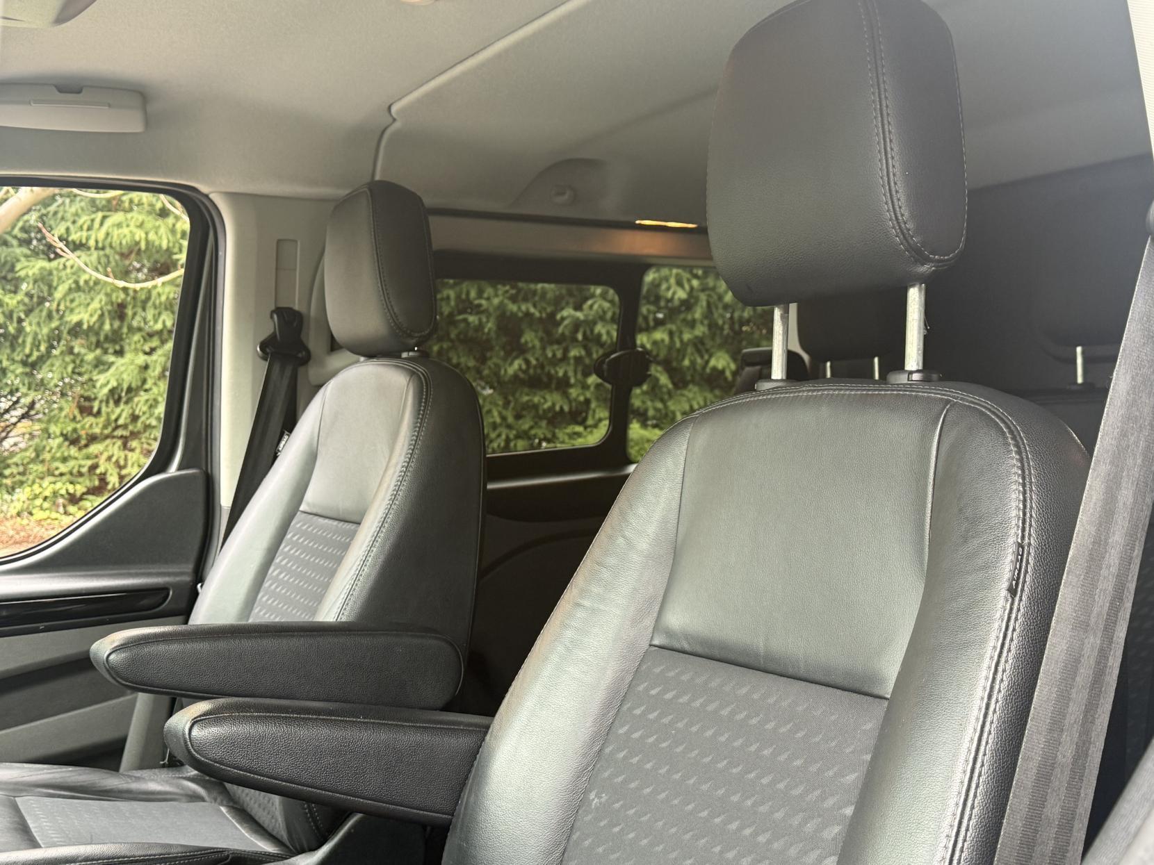 Ford Transit Custom 2.0 310 EcoBlue Sport Crew Van Double Cab 6dr Diesel Auto L1 H1 Euro 6 (s/s) (5 Seat) (170 ps)