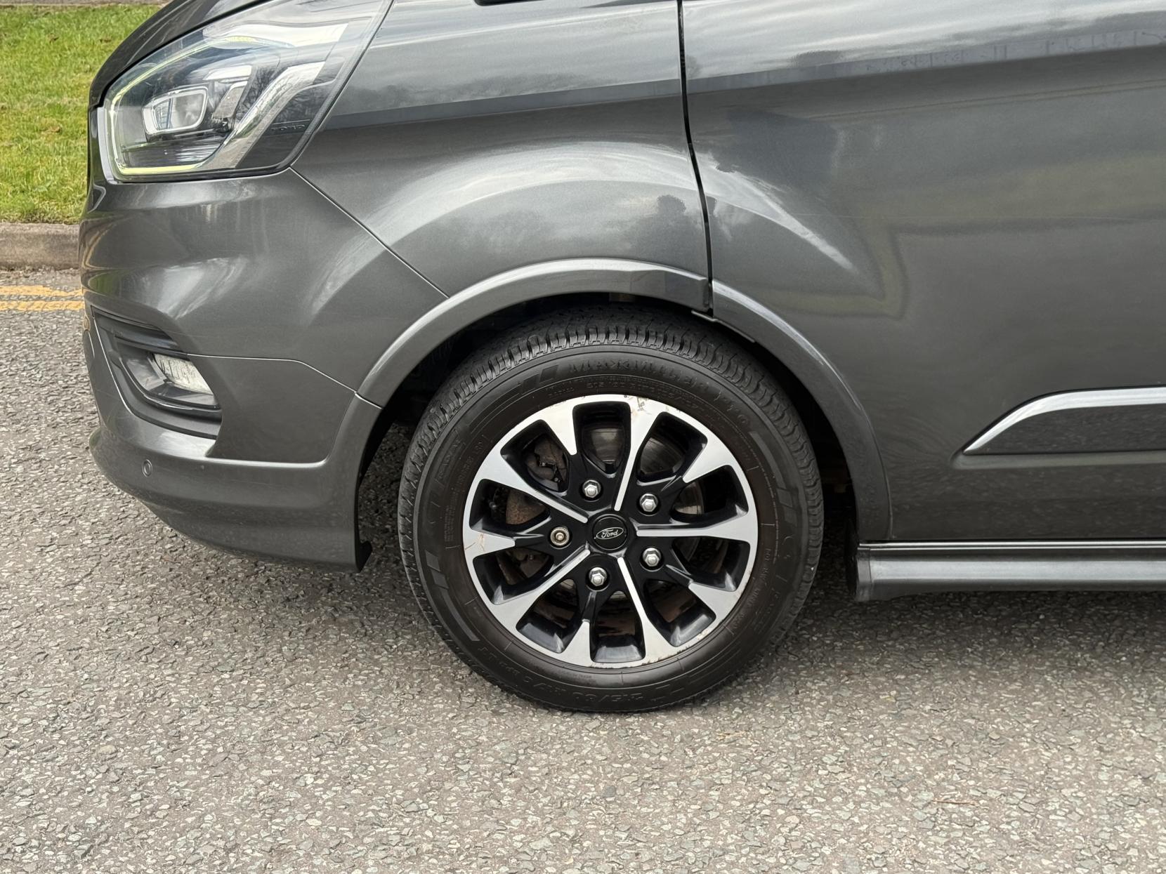 Ford Transit Custom 2.0 310 EcoBlue Sport Crew Van Double Cab 6dr Diesel Auto L1 H1 Euro 6 (s/s) (5 Seat) (170 ps)