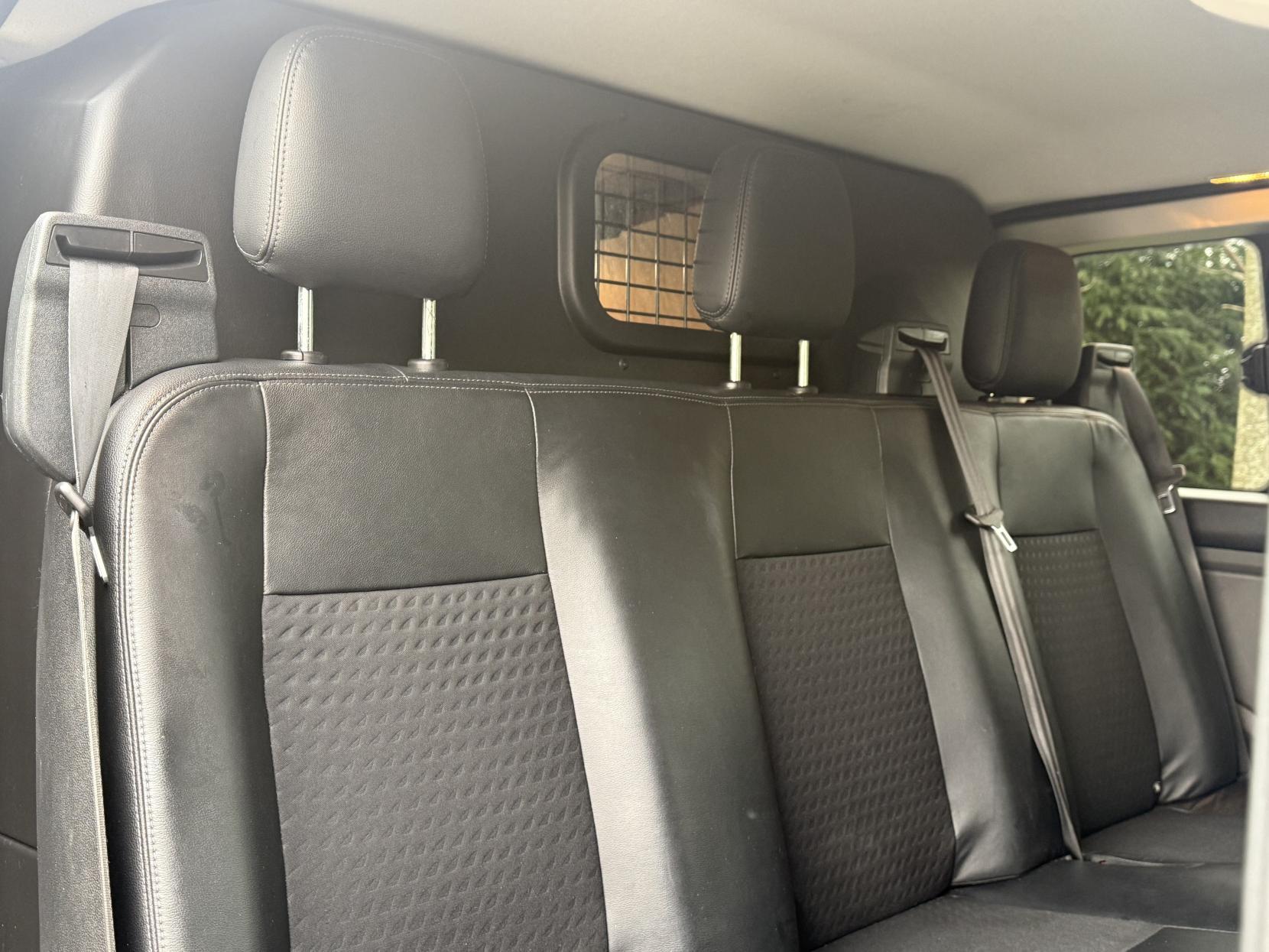 Ford Transit Custom 2.0 310 EcoBlue Sport Crew Van Double Cab 6dr Diesel Auto L1 H1 Euro 6 (s/s) (5 Seat) (170 ps)