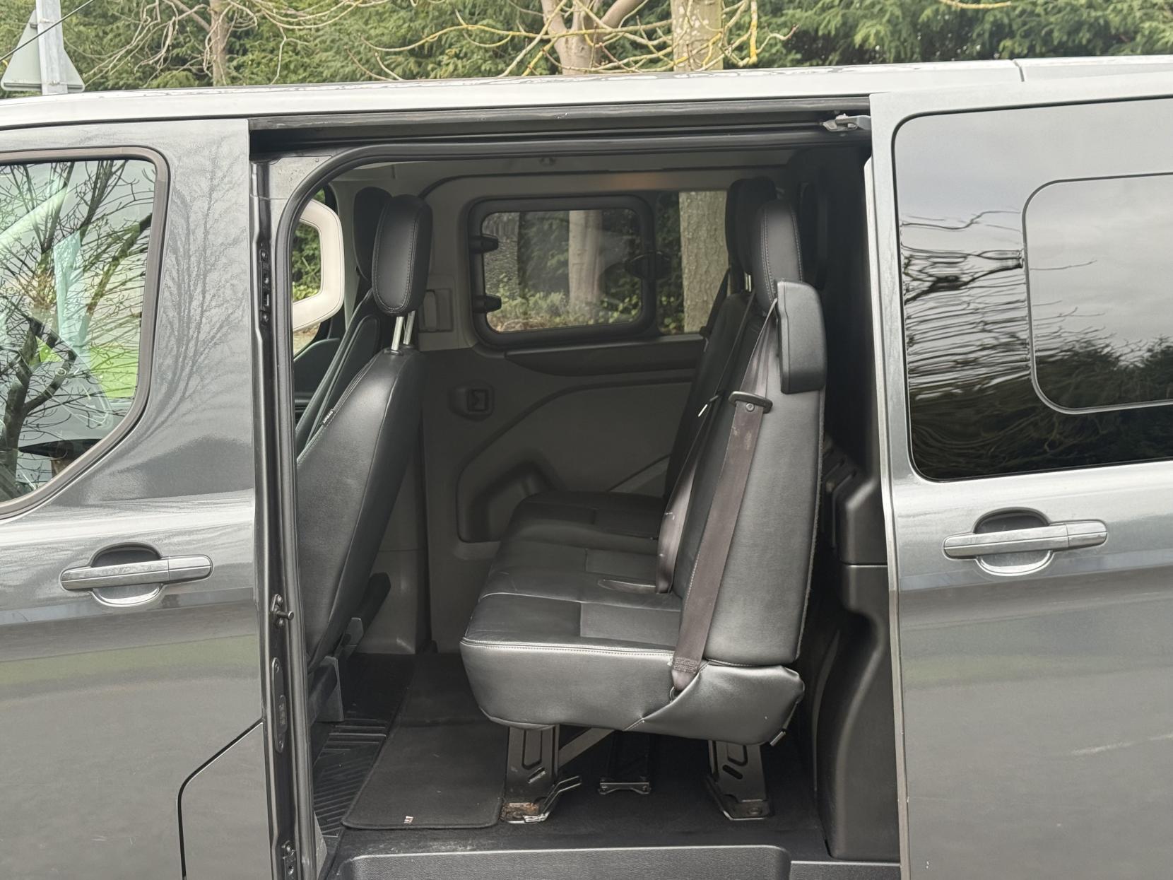 Ford Transit Custom 2.0 310 EcoBlue Sport Crew Van Double Cab 6dr Diesel Auto L1 H1 Euro 6 (s/s) (5 Seat) (170 ps)