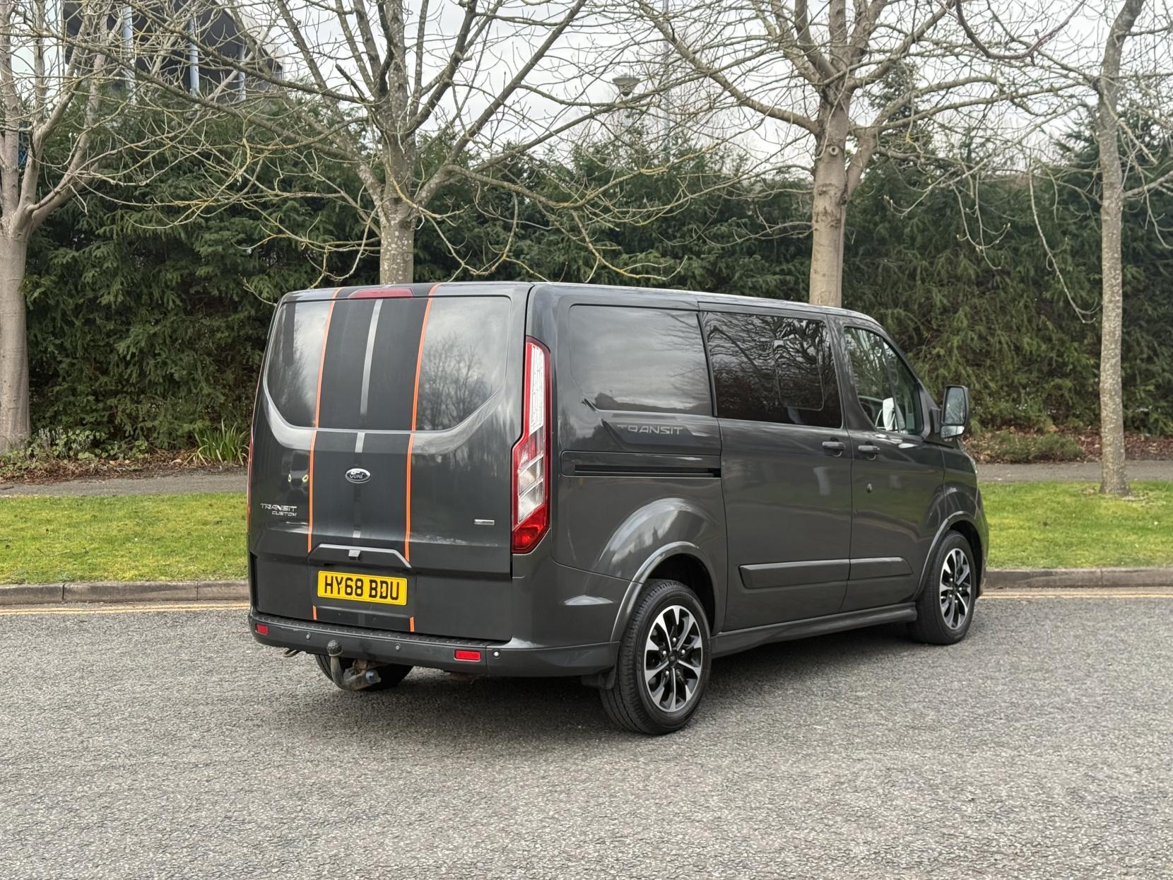 Ford Transit Custom 2.0 310 EcoBlue Sport Crew Van Double Cab 6dr Diesel Auto L1 H1 Euro 6 (s/s) (5 Seat) (170 ps)