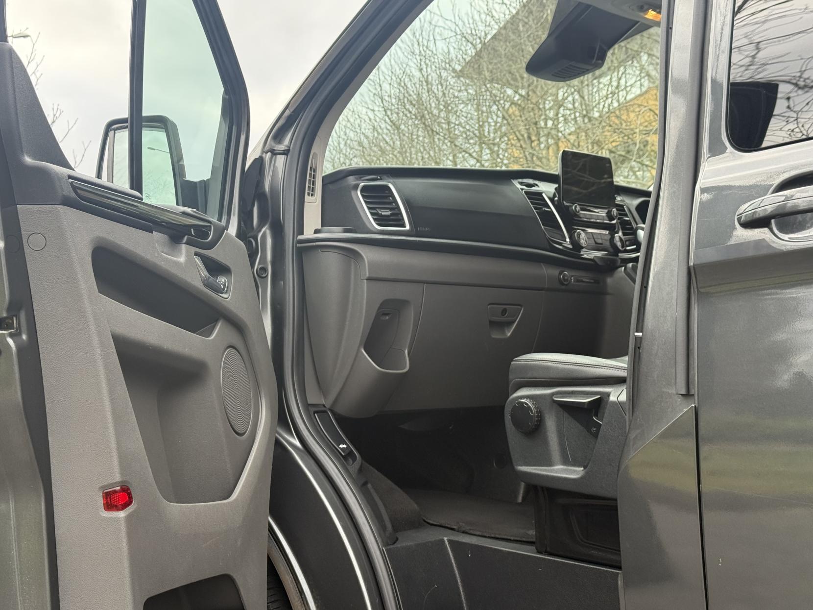 Ford Transit Custom 2.0 310 EcoBlue Sport Crew Van Double Cab 6dr Diesel Auto L1 H1 Euro 6 (s/s) (5 Seat) (170 ps)