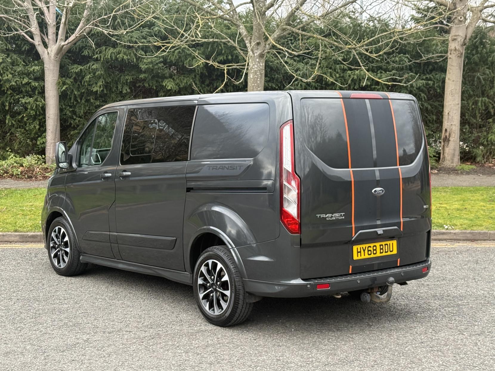 Ford Transit Custom 2.0 310 EcoBlue Sport Crew Van Double Cab 6dr Diesel Auto L1 H1 Euro 6 (s/s) (5 Seat) (170 ps)