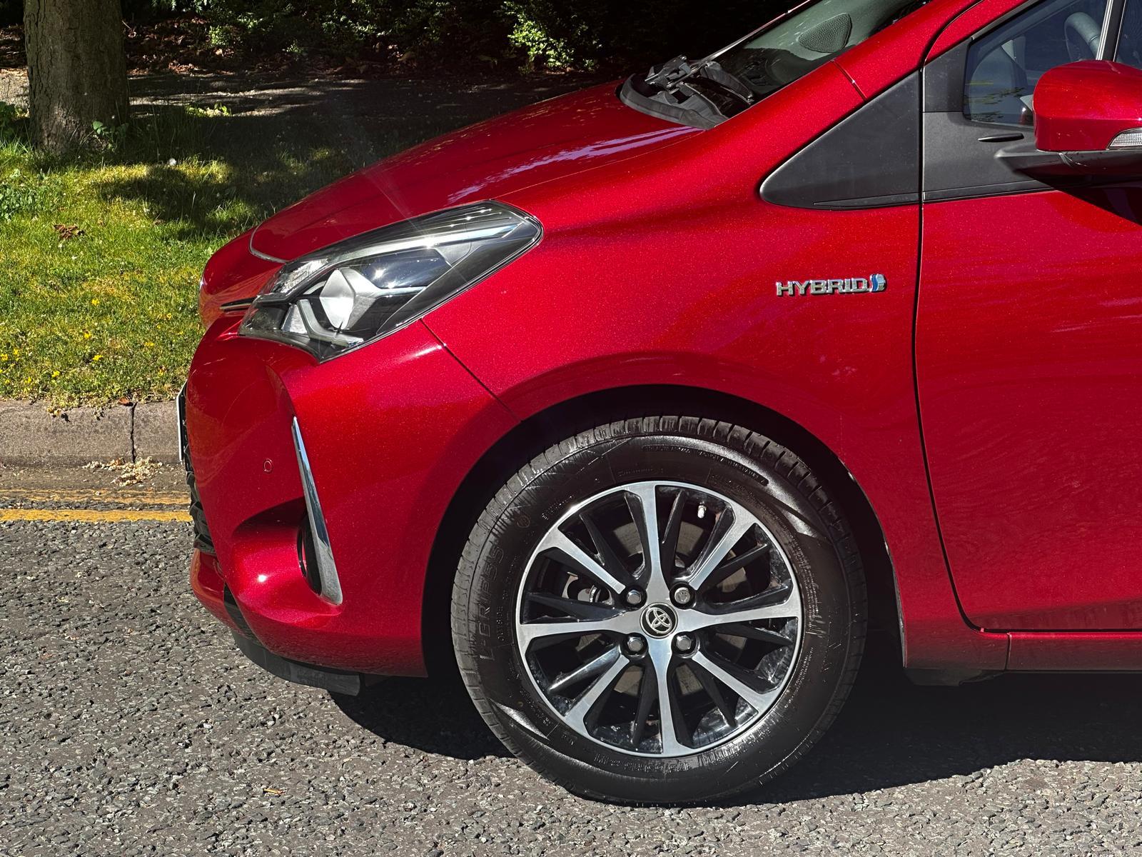 Toyota Yaris 1.5 VVT-h Icon Tech Hatchback 5dr Petrol Hybrid E-CVT Euro 6 (s/s) (100 ps)