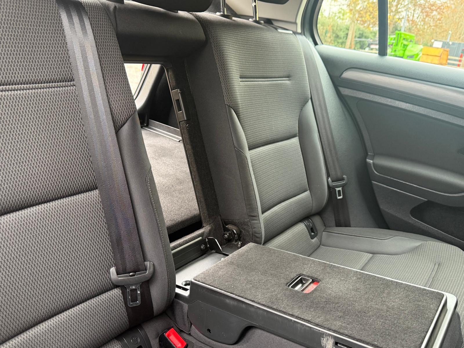 Volkswagen Golf 1.5 TSI EVO SE Nav Hatchback 5dr Petrol Manual Euro 6 (s/s) (130 ps)