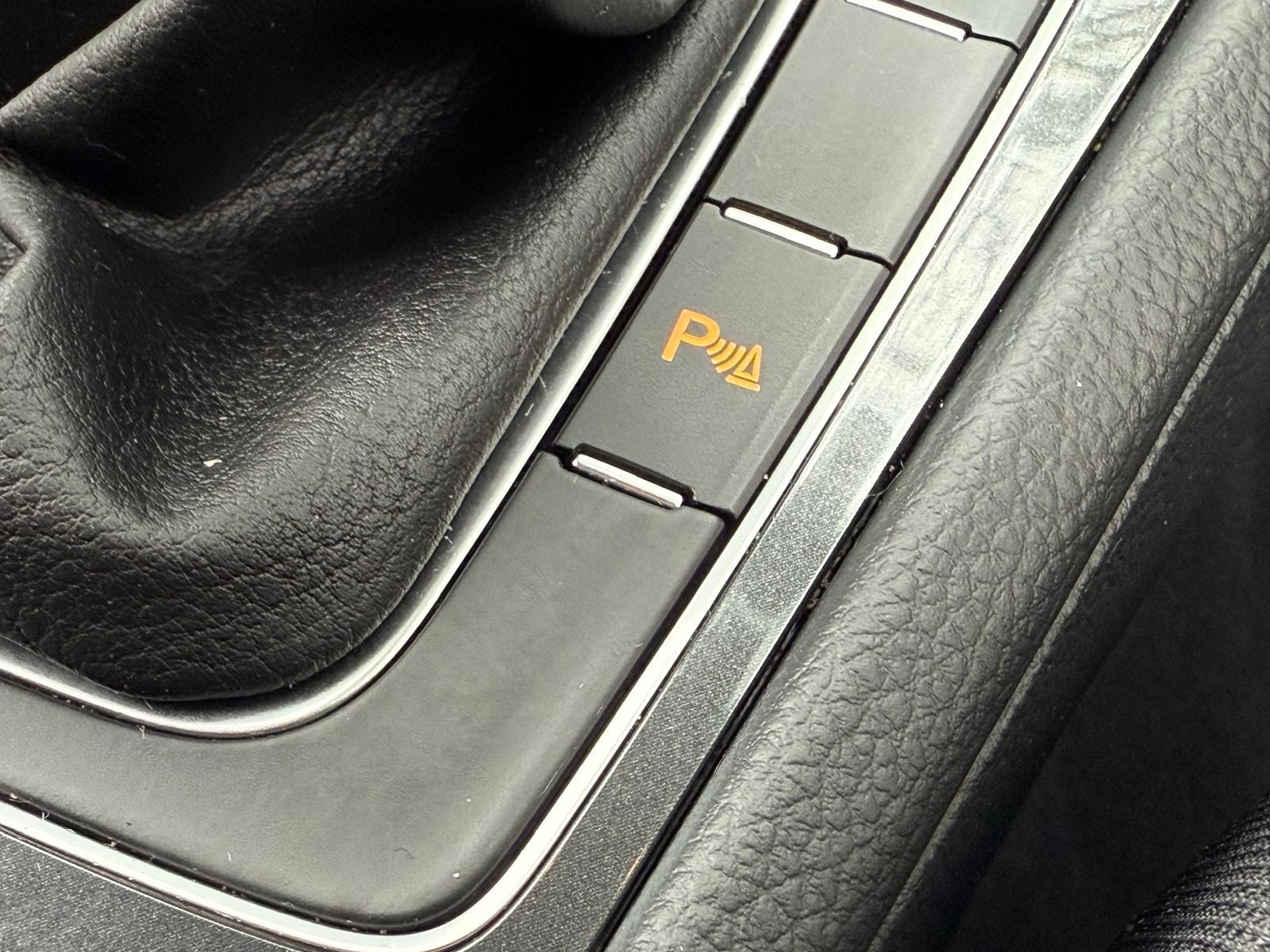 Volkswagen Golf 1.5 TSI EVO SE Nav Hatchback 5dr Petrol Manual Euro 6 (s/s) (130 ps)