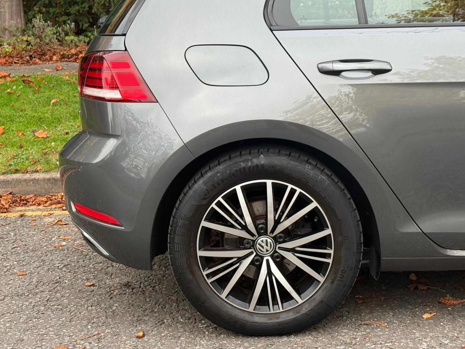 Volkswagen Golf 1.5 TSI EVO SE Nav Hatchback 5dr Petrol Manual Euro 6 (s/s) (130 ps)