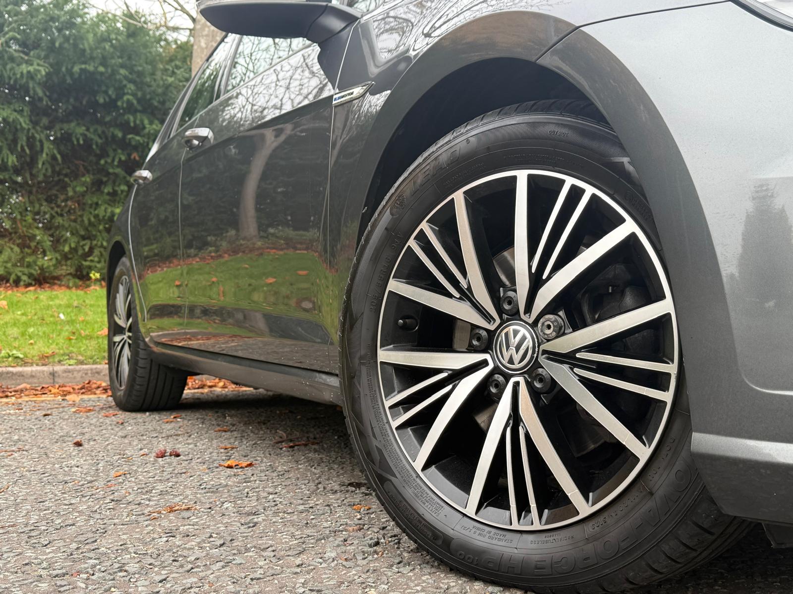 Volkswagen Golf 1.5 TSI EVO SE Nav Hatchback 5dr Petrol Manual Euro 6 (s/s) (130 ps)