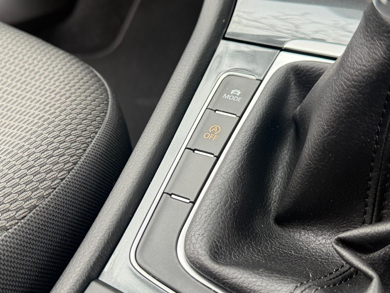 Volkswagen Golf 1.5 TSI EVO SE Nav Hatchback 5dr Petrol Manual Euro 6 (s/s) (130 ps)