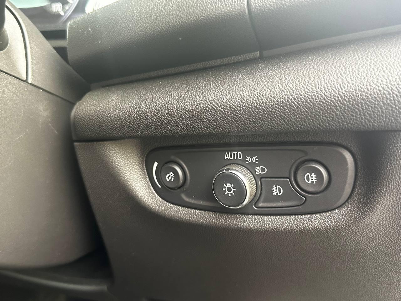 Vauxhall Insignia 1.5i Turbo Elite Nav Grand Sport 5dr Petrol Manual Euro 6 (s/s) (165 ps)