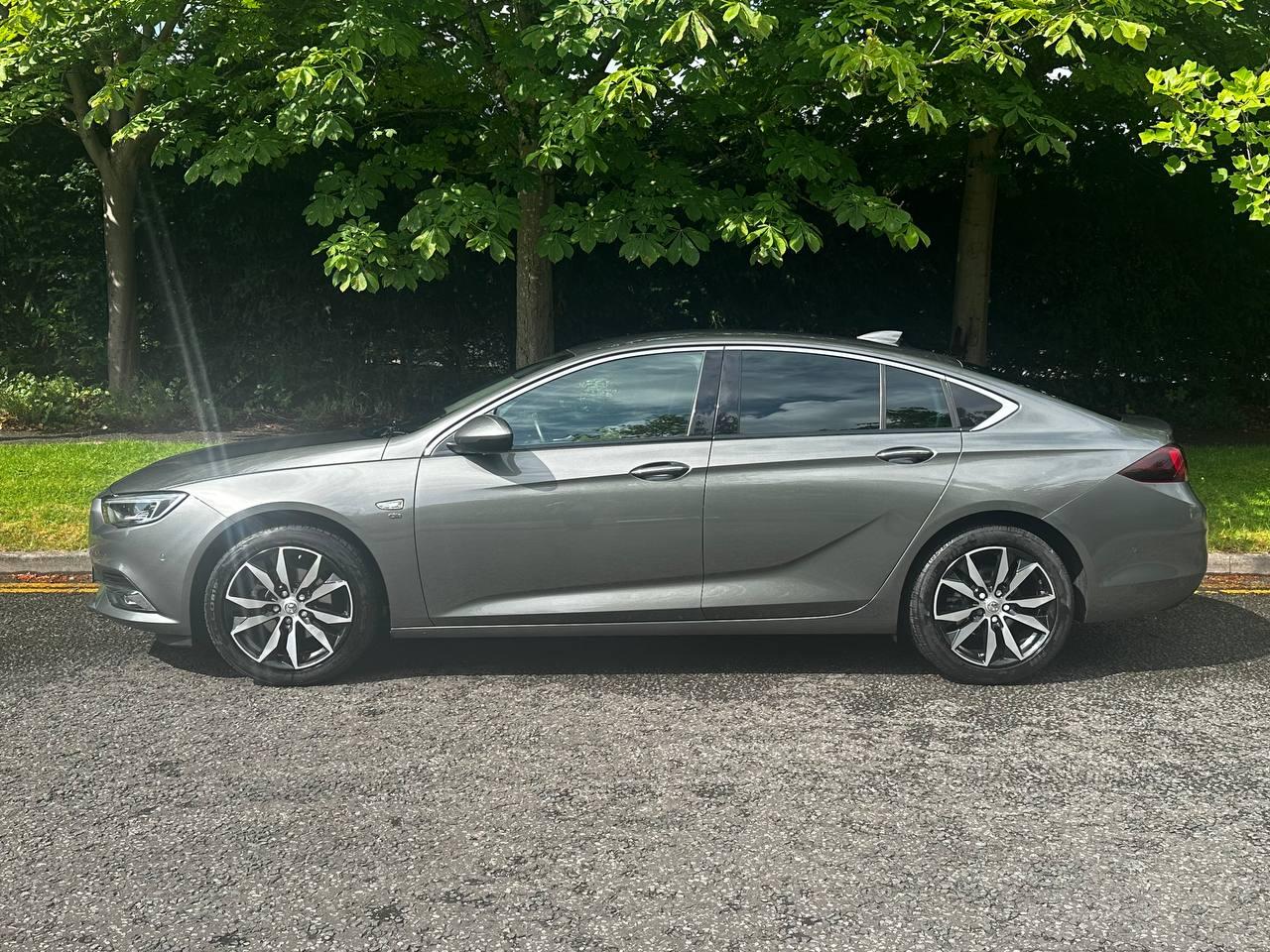 Vauxhall Insignia 1.5i Turbo Elite Nav Grand Sport 5dr Petrol Manual Euro 6 (s/s) (165 ps)