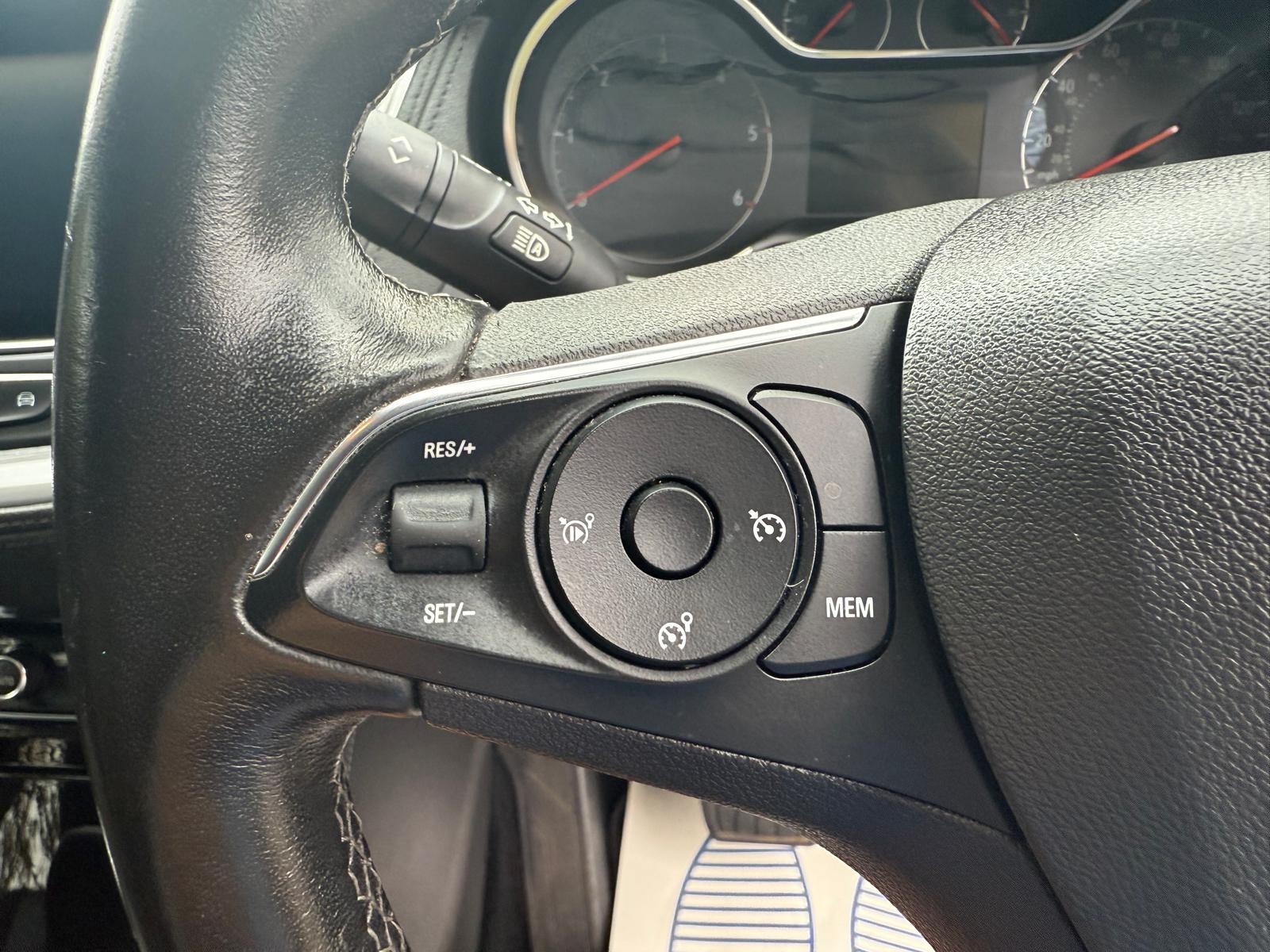 Vauxhall Grandland X 1.6 Turbo D BlueInjection Sport Nav SUV 5dr Diesel Auto Euro 6 (s/s) (120 ps)
