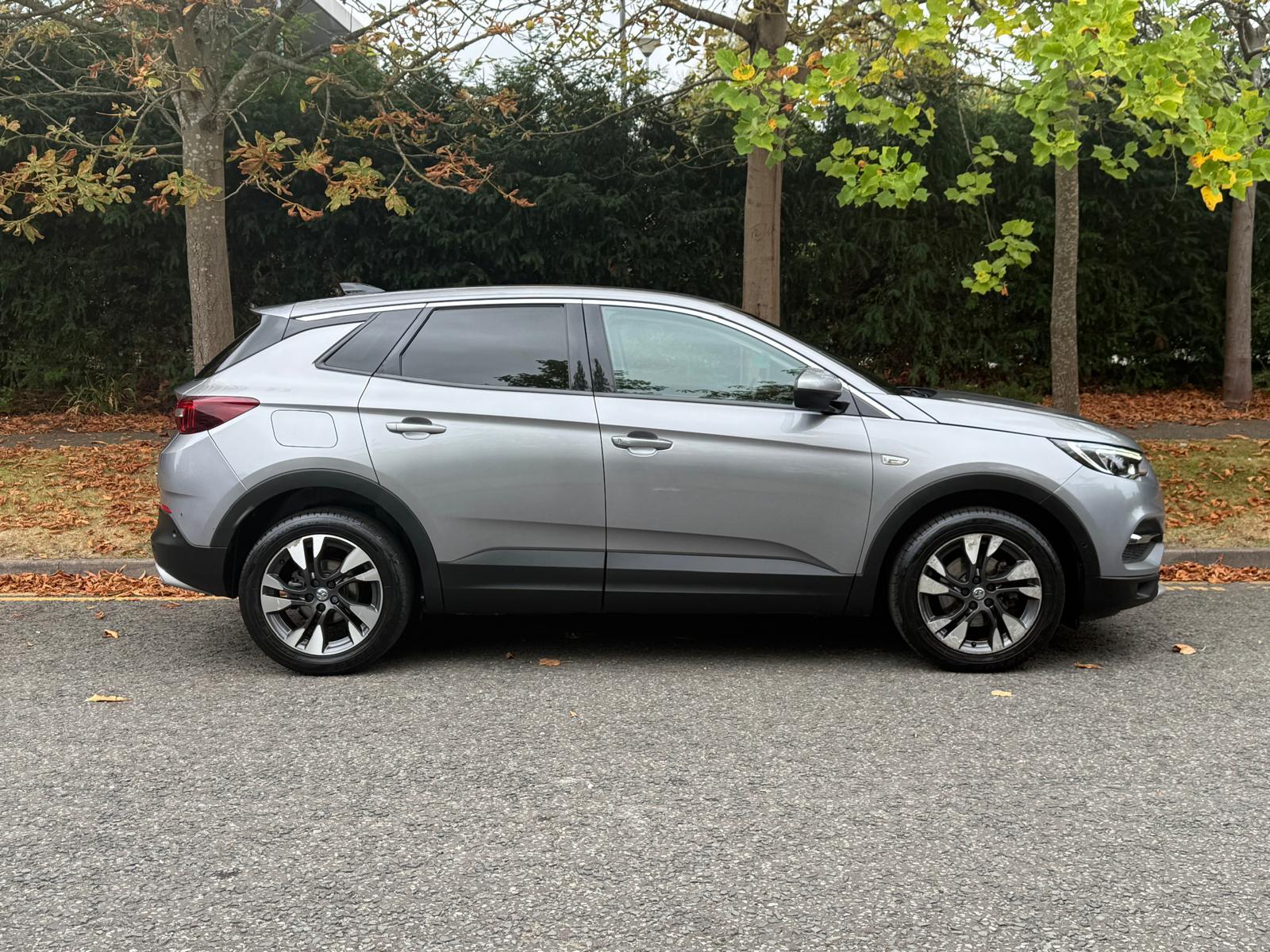 Vauxhall Grandland X 1.6 Turbo D BlueInjection Sport Nav SUV 5dr Diesel Auto Euro 6 (s/s) (120 ps)