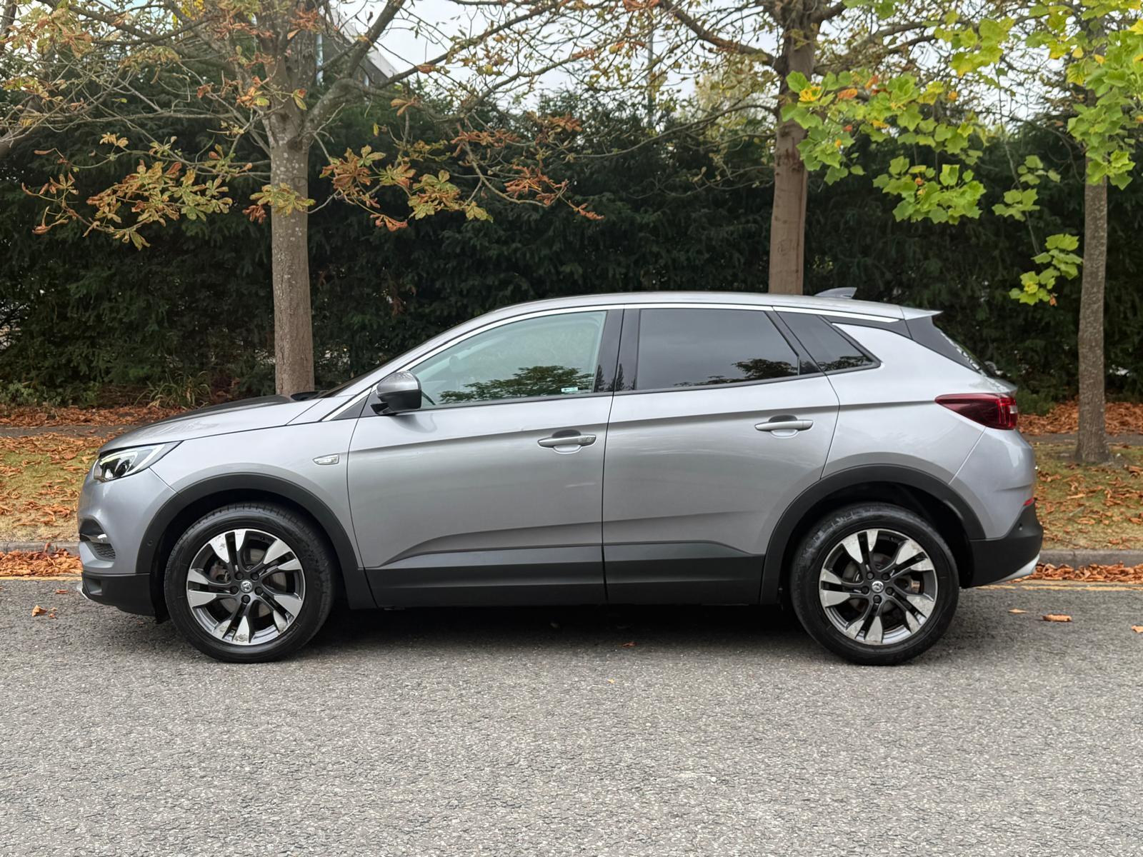 Vauxhall Grandland X 1.6 Turbo D BlueInjection Sport Nav SUV 5dr Diesel Auto Euro 6 (s/s) (120 ps)
