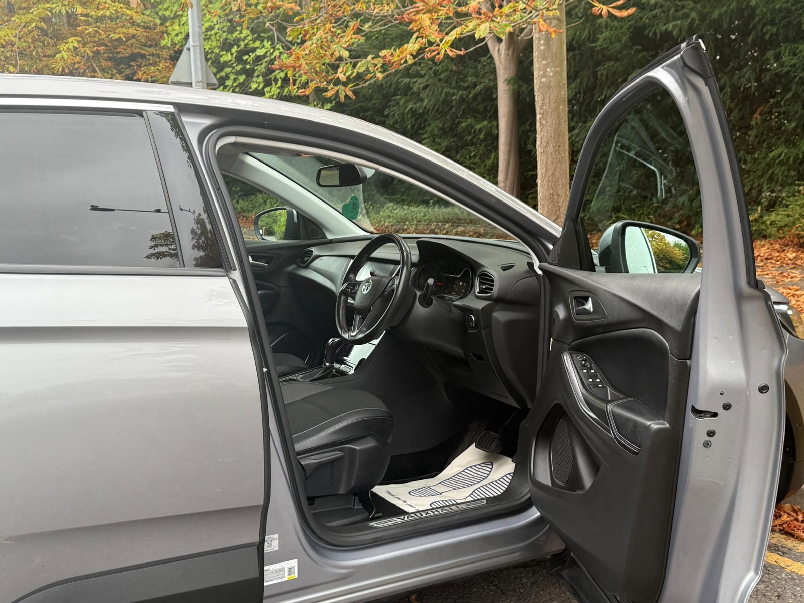 Vauxhall Grandland X 1.6 Turbo D BlueInjection Sport Nav SUV 5dr Diesel Auto Euro 6 (s/s) (120 ps)