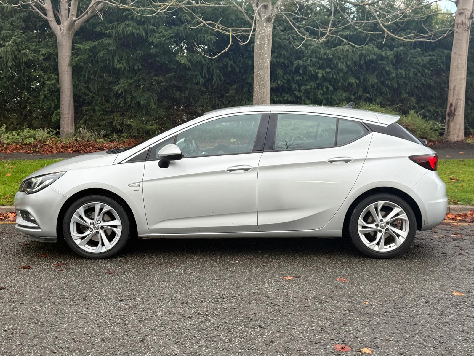 Vauxhall Astra 1.0i Turbo ecoTEC SRi Nav Hatchback 5dr Petrol Manual Euro 6 (s/s) (105 ps)