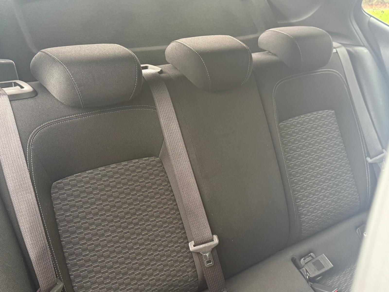 Vauxhall Astra 1.0i Turbo ecoTEC SRi Nav Hatchback 5dr Petrol Manual Euro 6 (s/s) (105 ps)