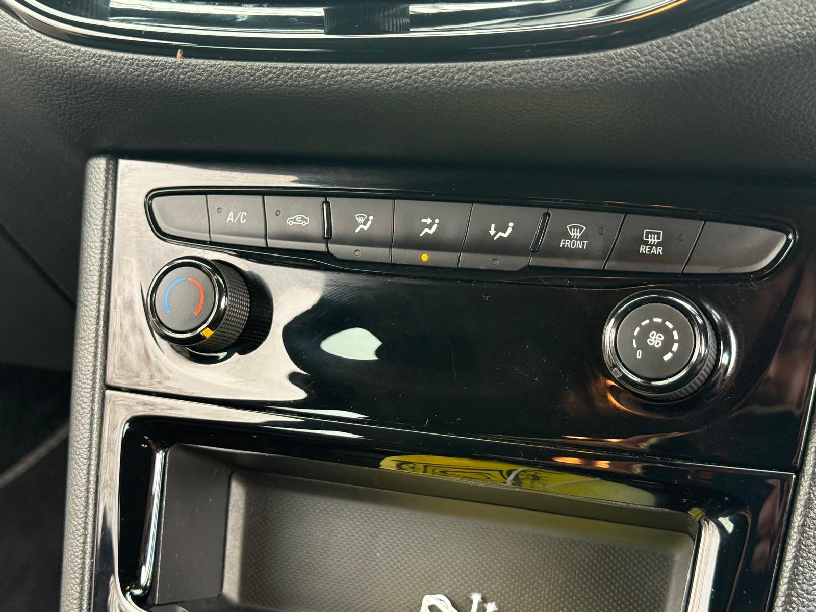 Vauxhall Astra 1.0i Turbo ecoTEC SRi Nav Hatchback 5dr Petrol Manual Euro 6 (s/s) (105 ps)