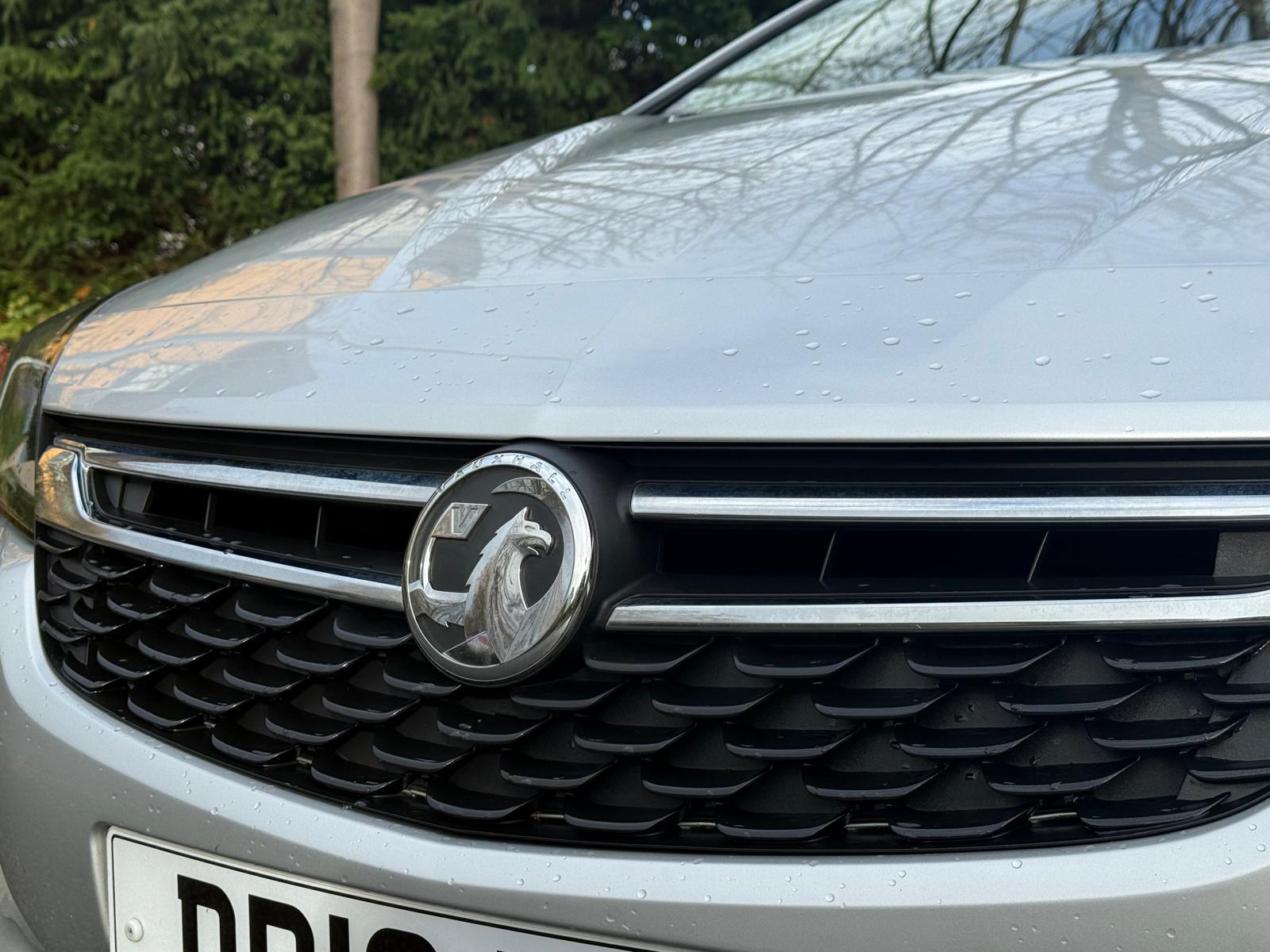 Vauxhall Astra 1.0i Turbo ecoTEC SRi Nav Hatchback 5dr Petrol Manual Euro 6 (s/s) (105 ps)