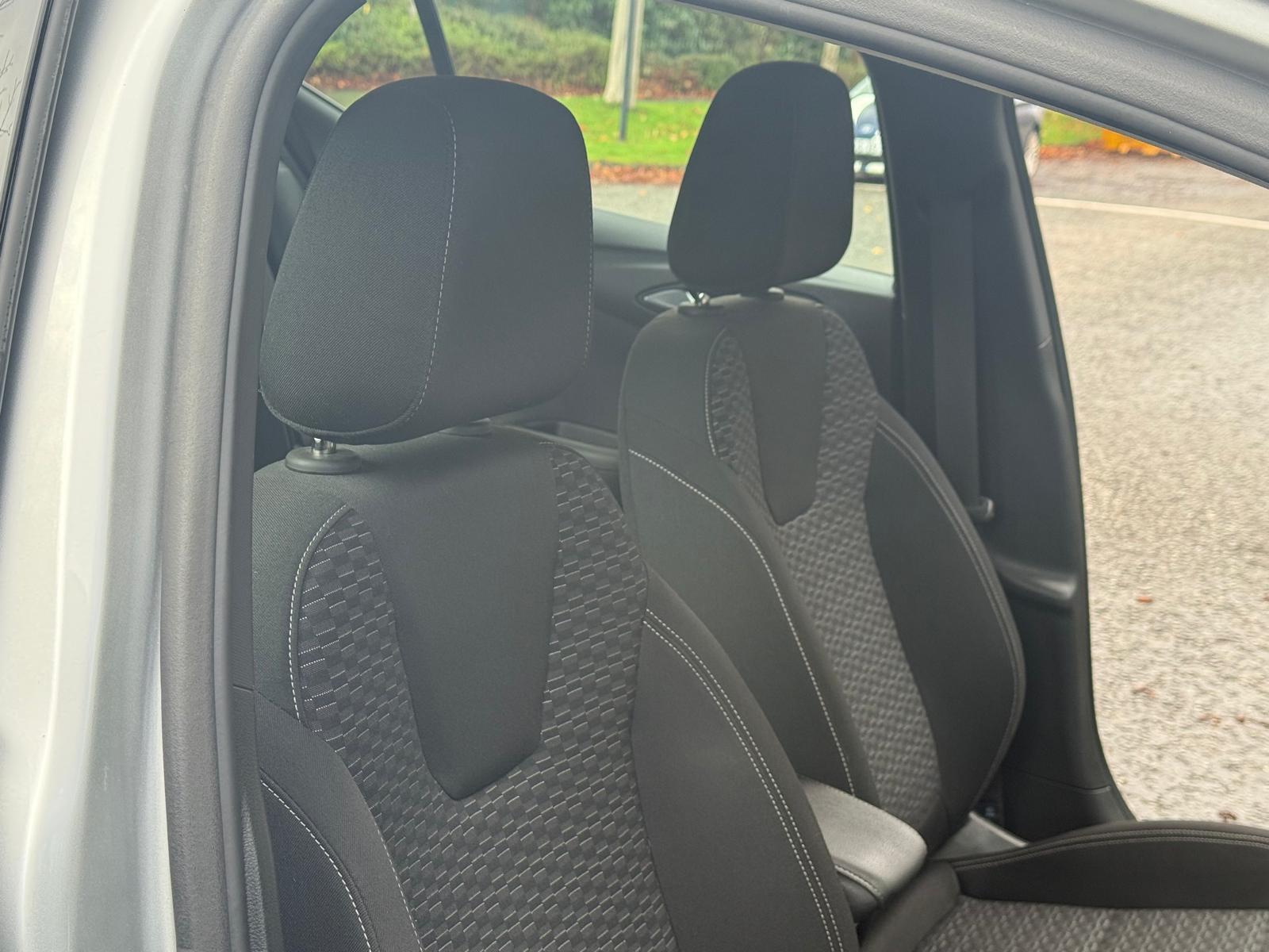 Vauxhall Astra 1.0i Turbo ecoTEC SRi Nav Hatchback 5dr Petrol Manual Euro 6 (s/s) (105 ps)