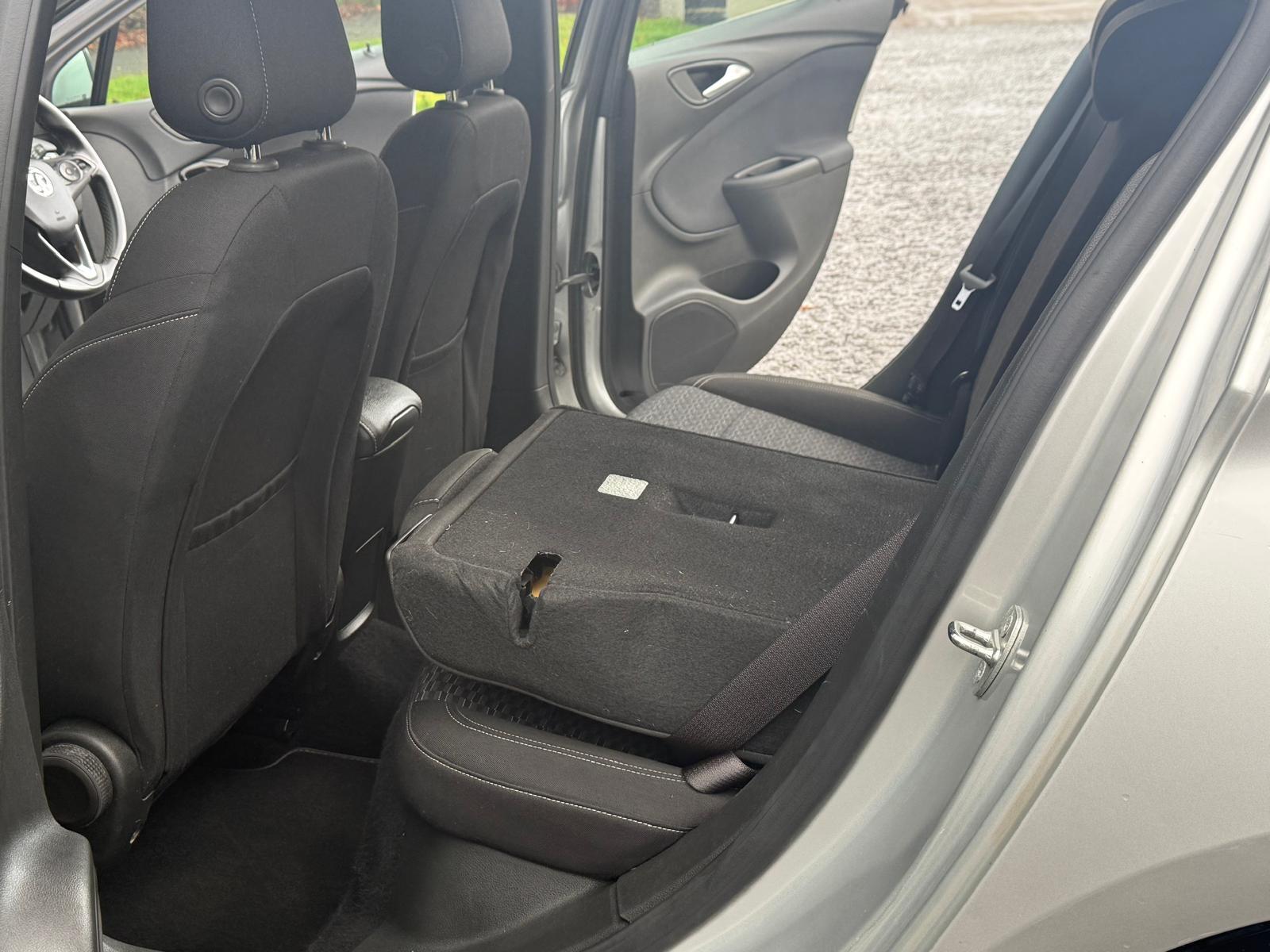 Vauxhall Astra 1.0i Turbo ecoTEC SRi Nav Hatchback 5dr Petrol Manual Euro 6 (s/s) (105 ps)