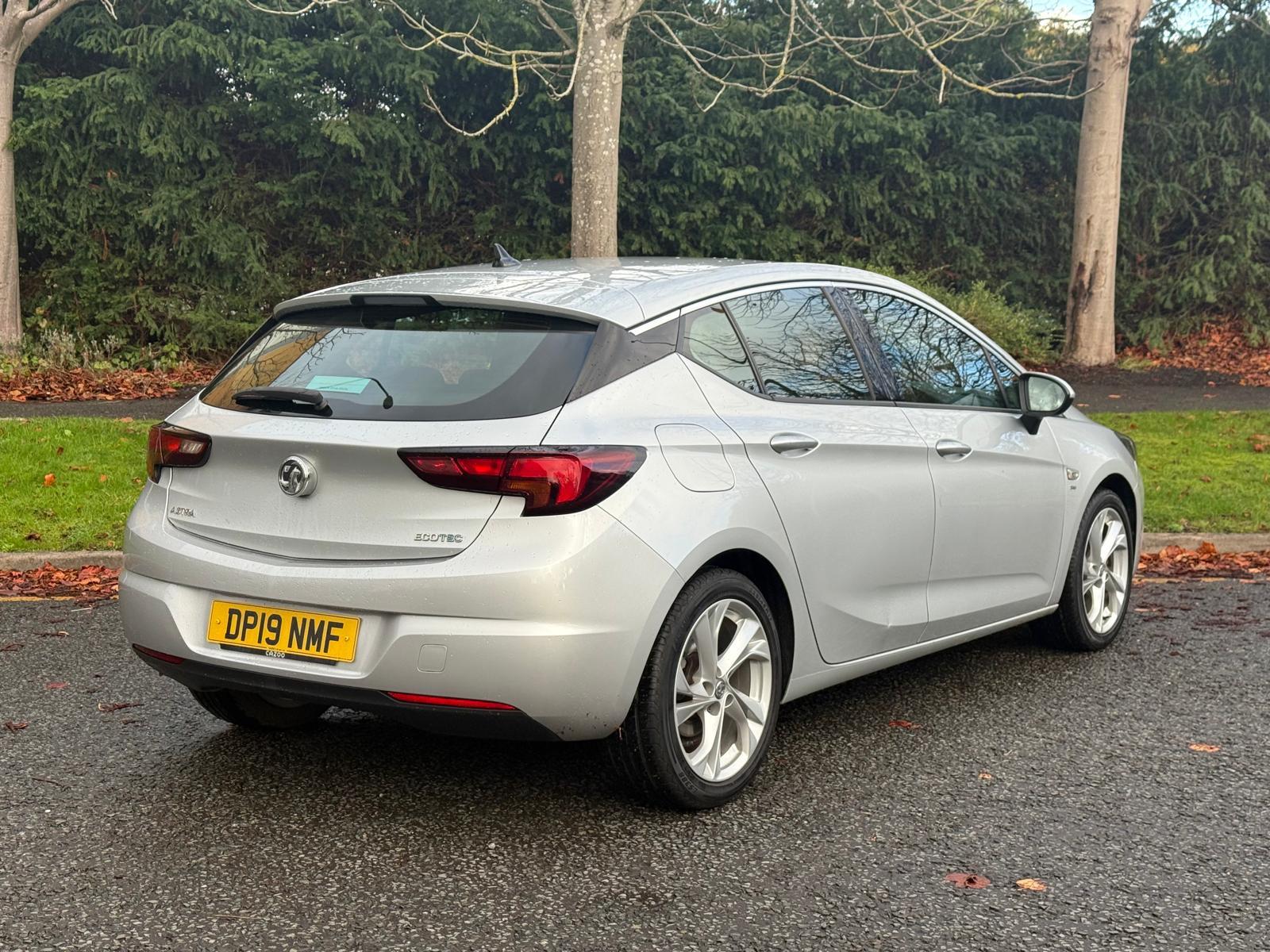 Vauxhall Astra 1.0i Turbo ecoTEC SRi Nav Hatchback 5dr Petrol Manual Euro 6 (s/s) (105 ps)